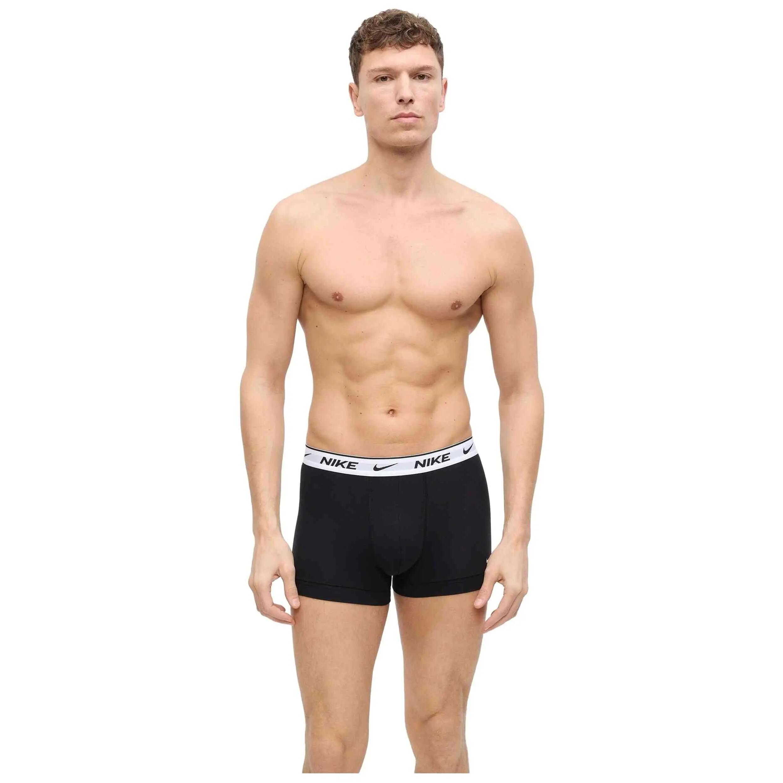 Calzoncillo Nike modelo NQ00KE1284-6D7-M para hombre 3/4