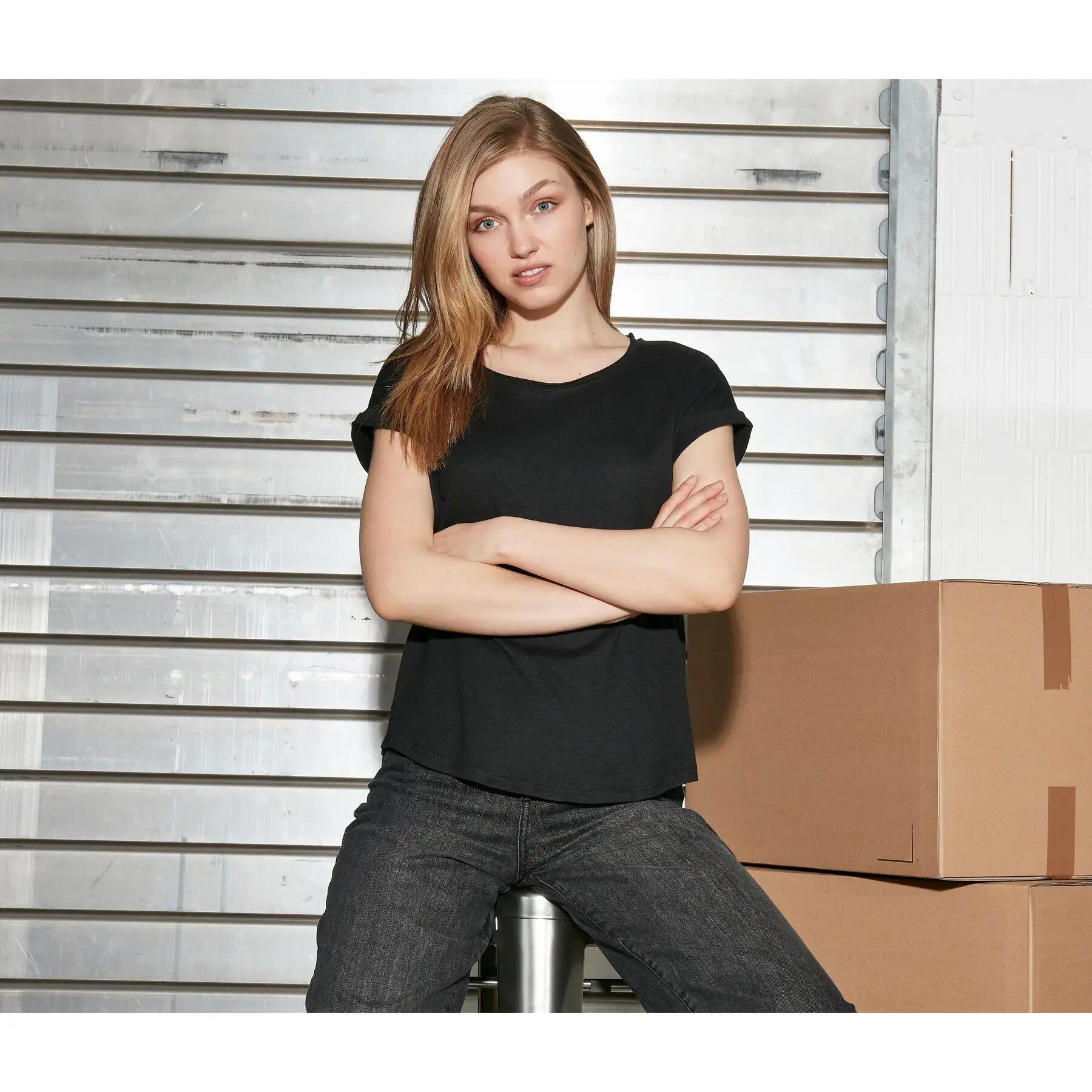 Women's long back T-shirt Build Your Brand 2/5