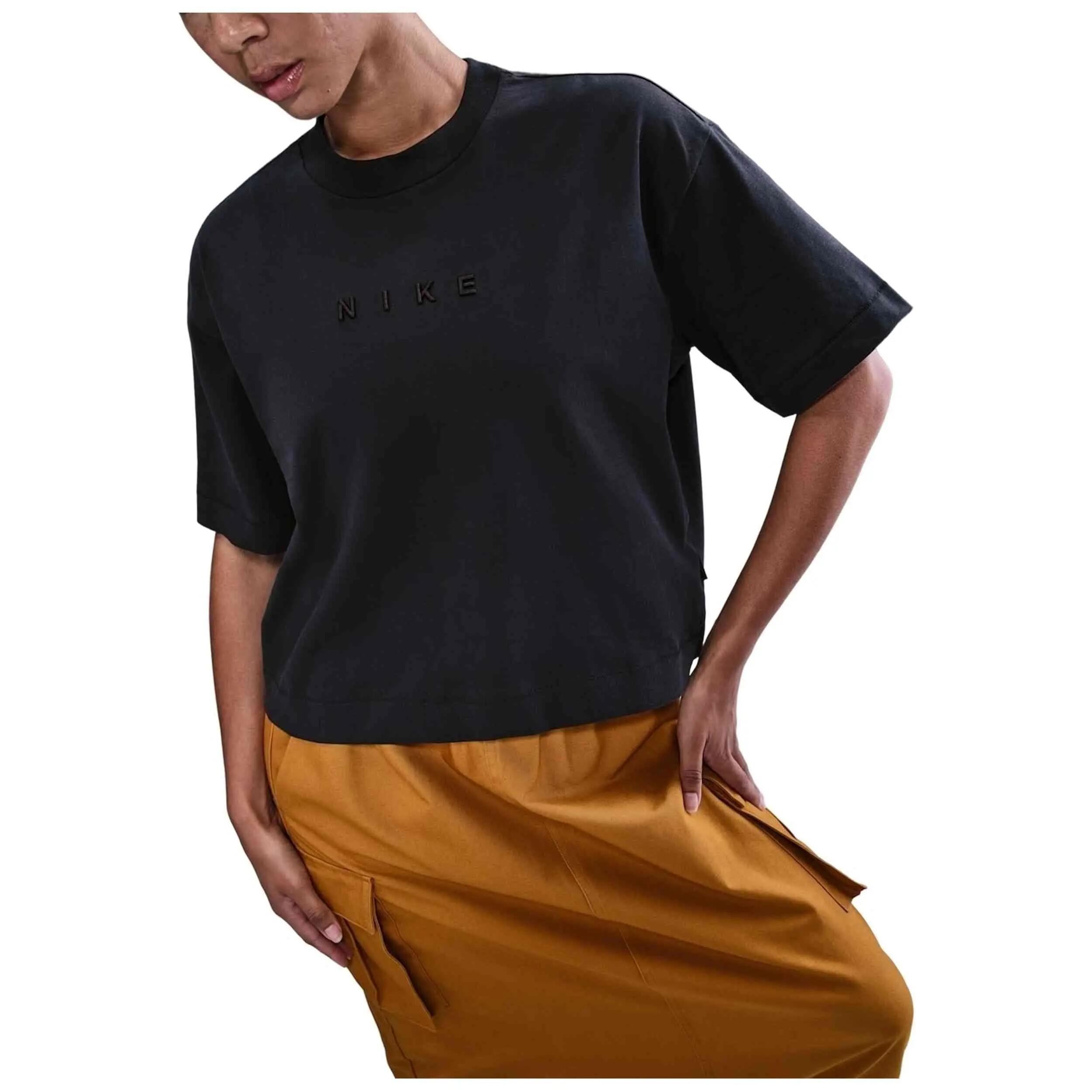 Maglia a maniche corte Nike modello HV4955-010 per donne 3/5
