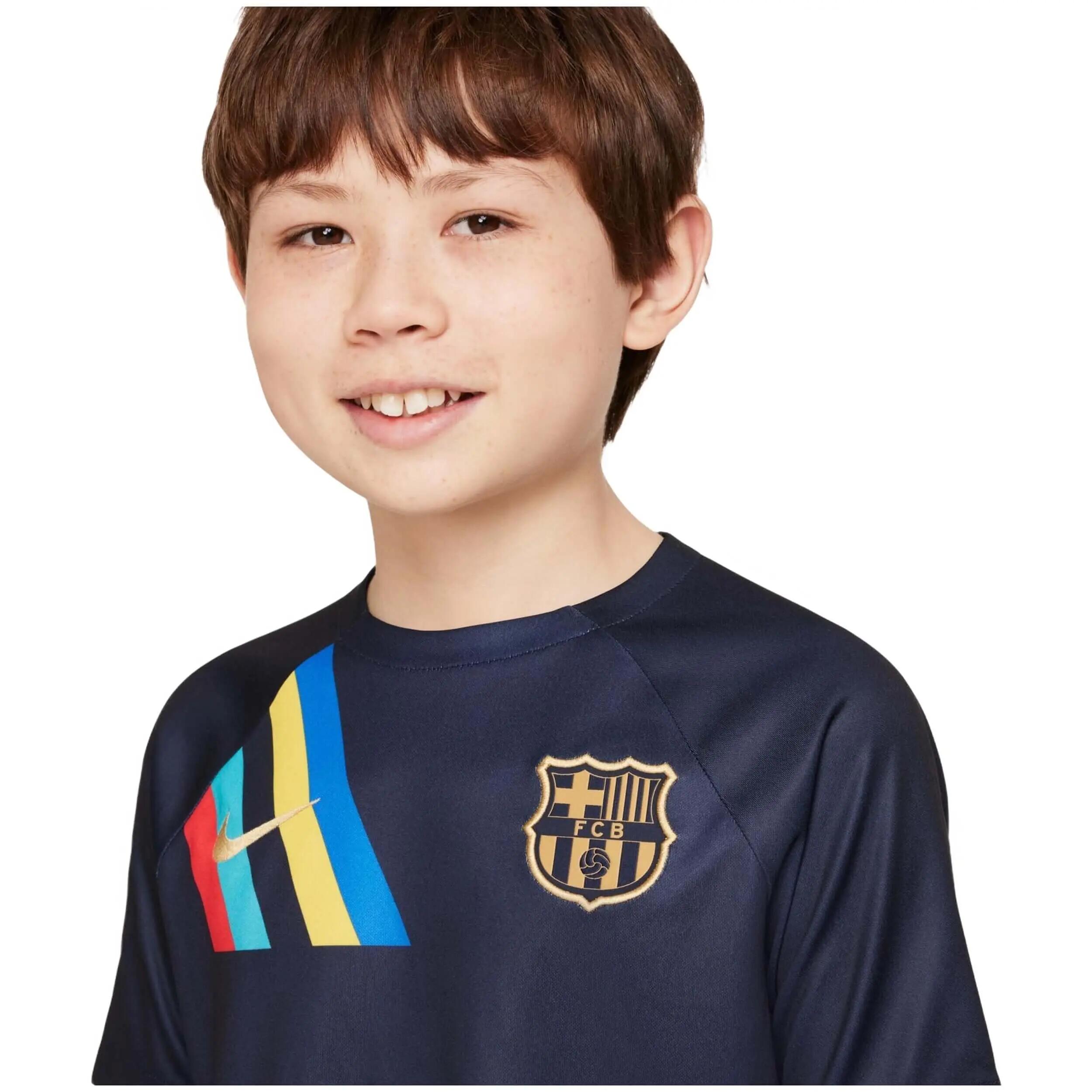 T-shirt Nike modèle DN4025-452 pour enfants 2/4