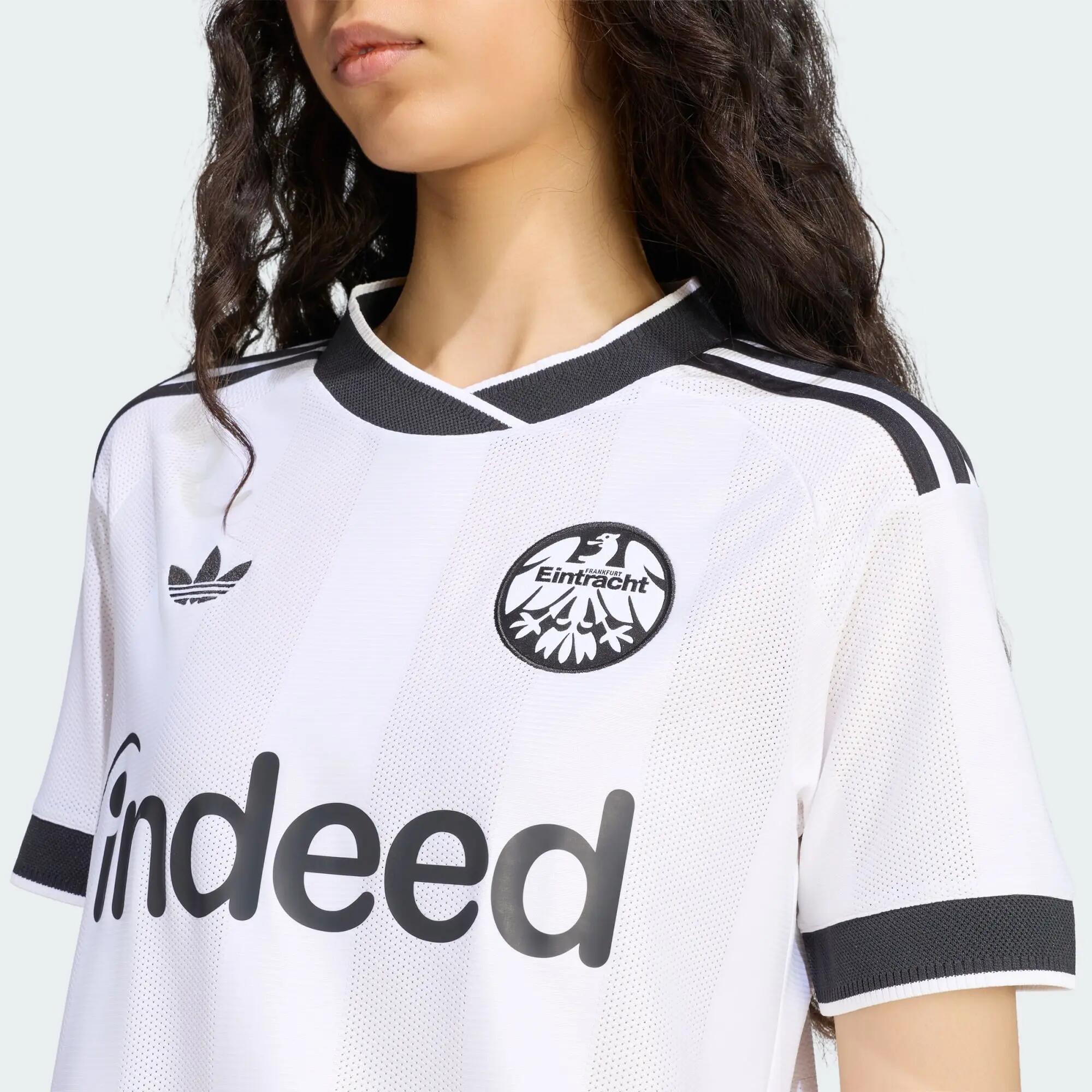 Eintracht Frankfurt 26/27 Auswärtstrikot 4/6