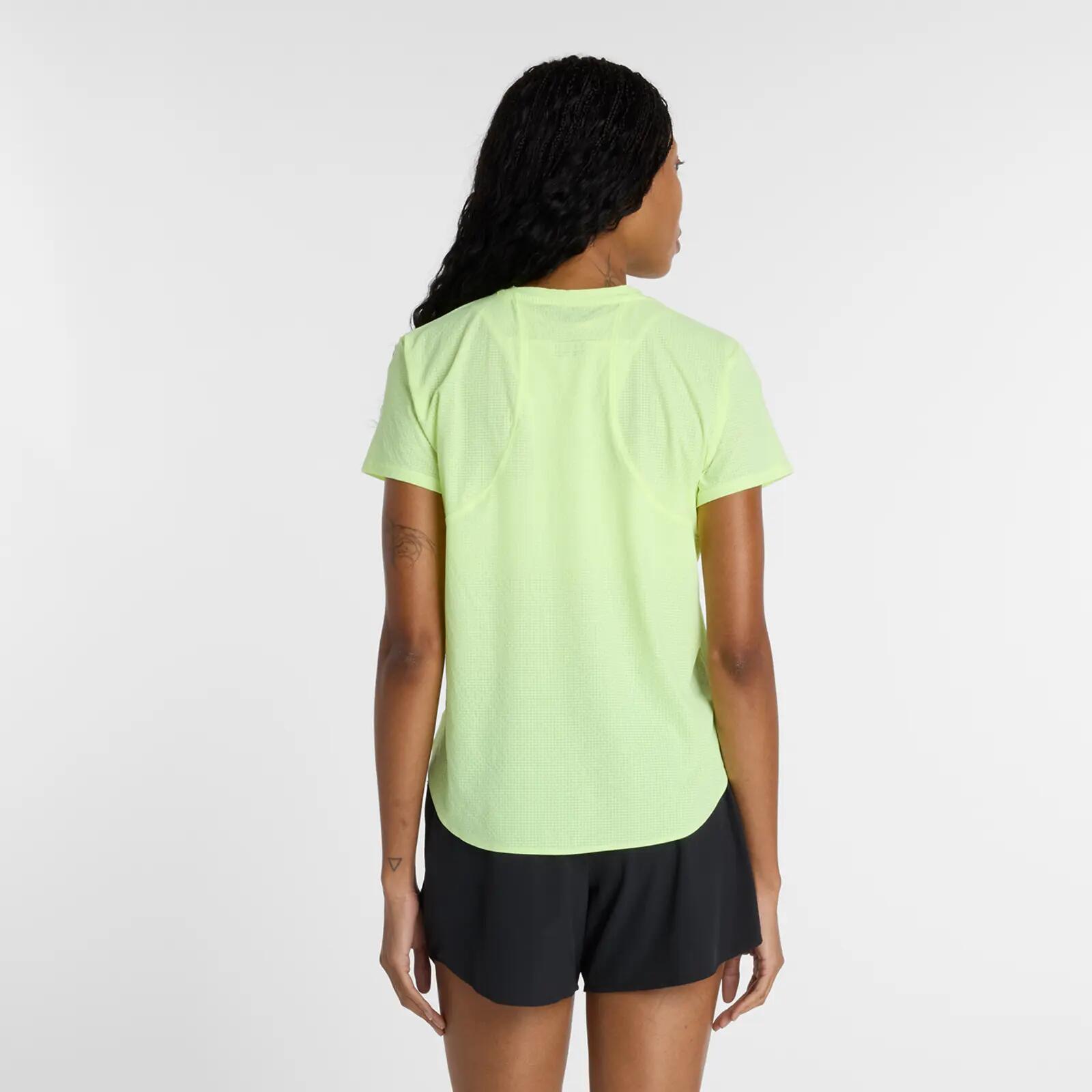 T-shirt New Balance modèle WT51227-AFG pour femmes 6/7