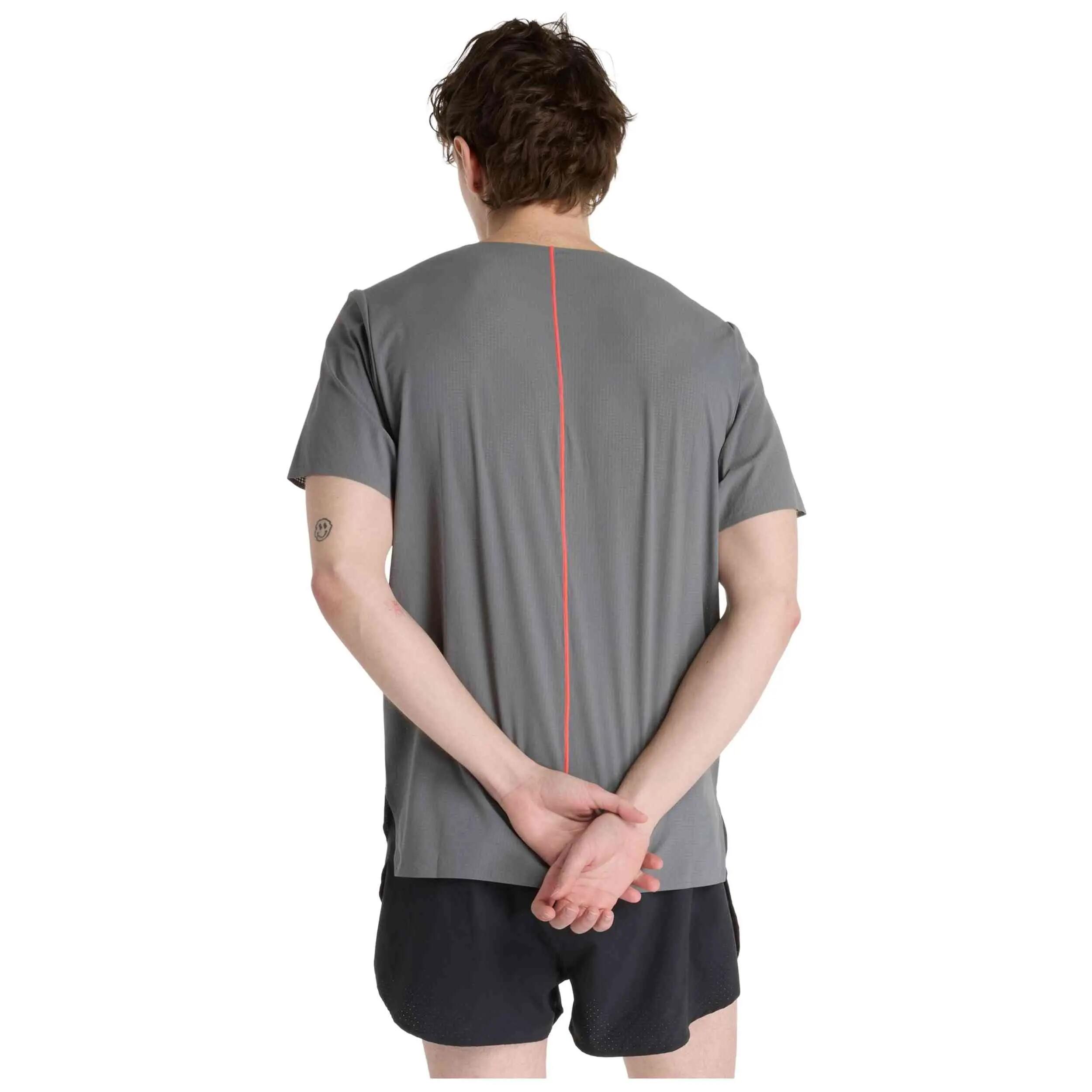 T-shirt met korte mouwen New Balance model MT51208-URR voor unisex 4/5