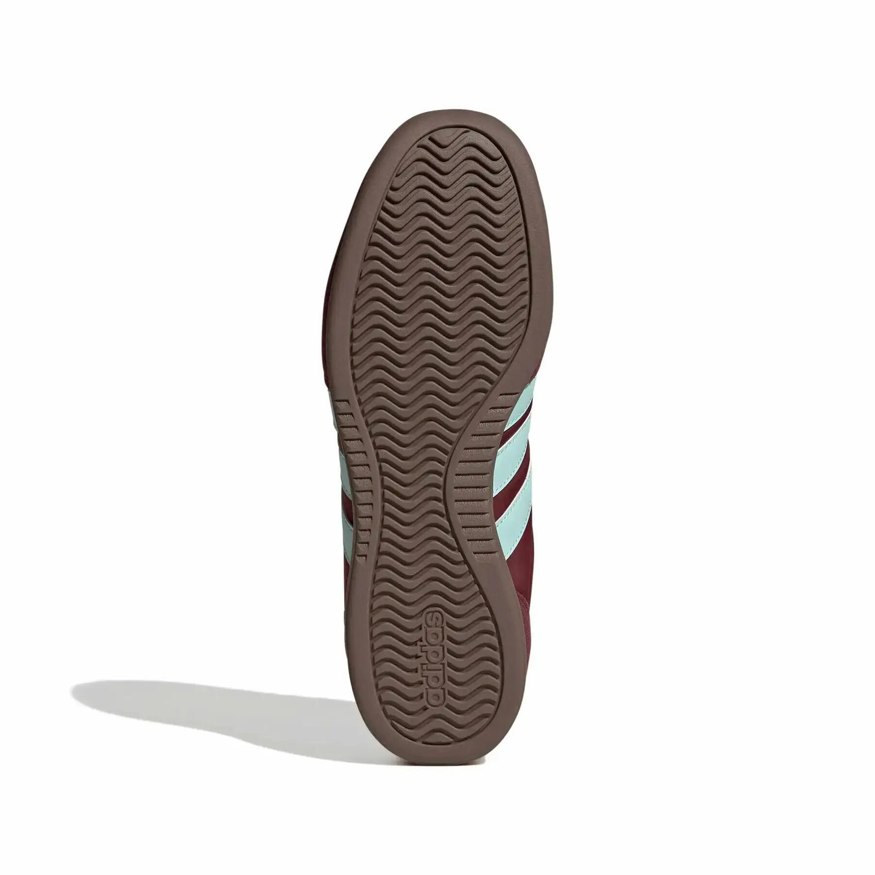 Baskets basses femme adidas Barreda LO 5/8