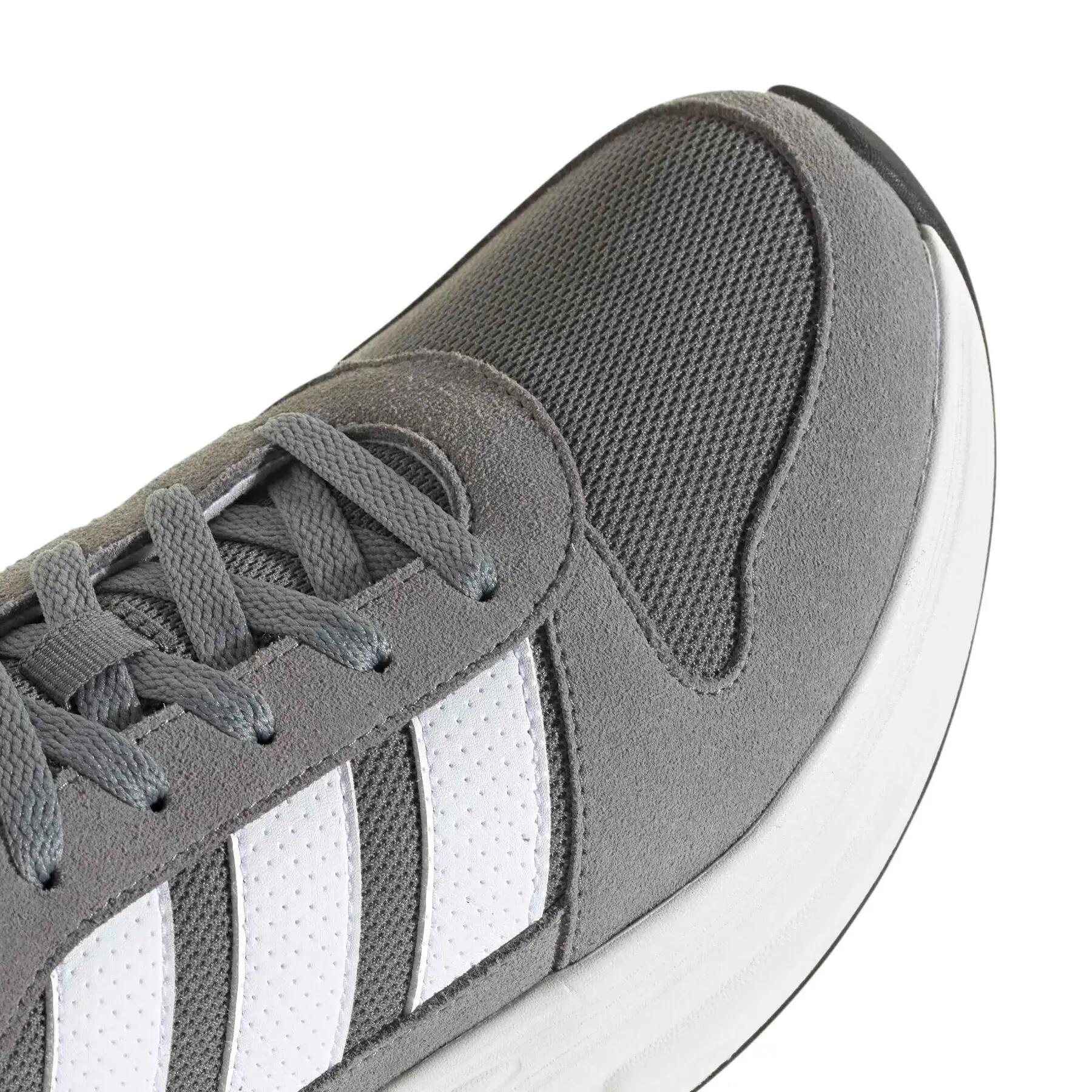 Baskets adidas Cloudfoam Cuxxion 80S 7/7