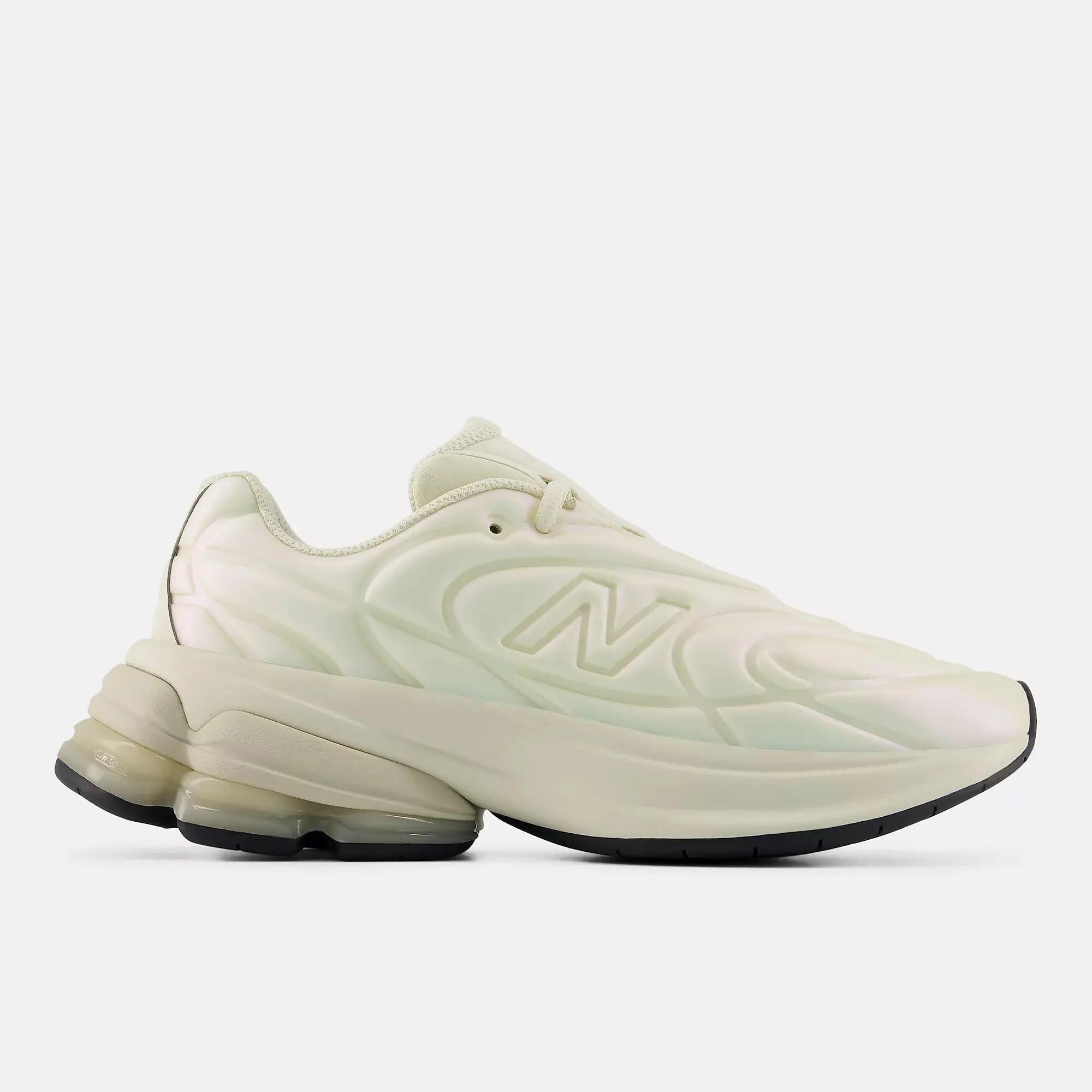 NEW BALANCE picture