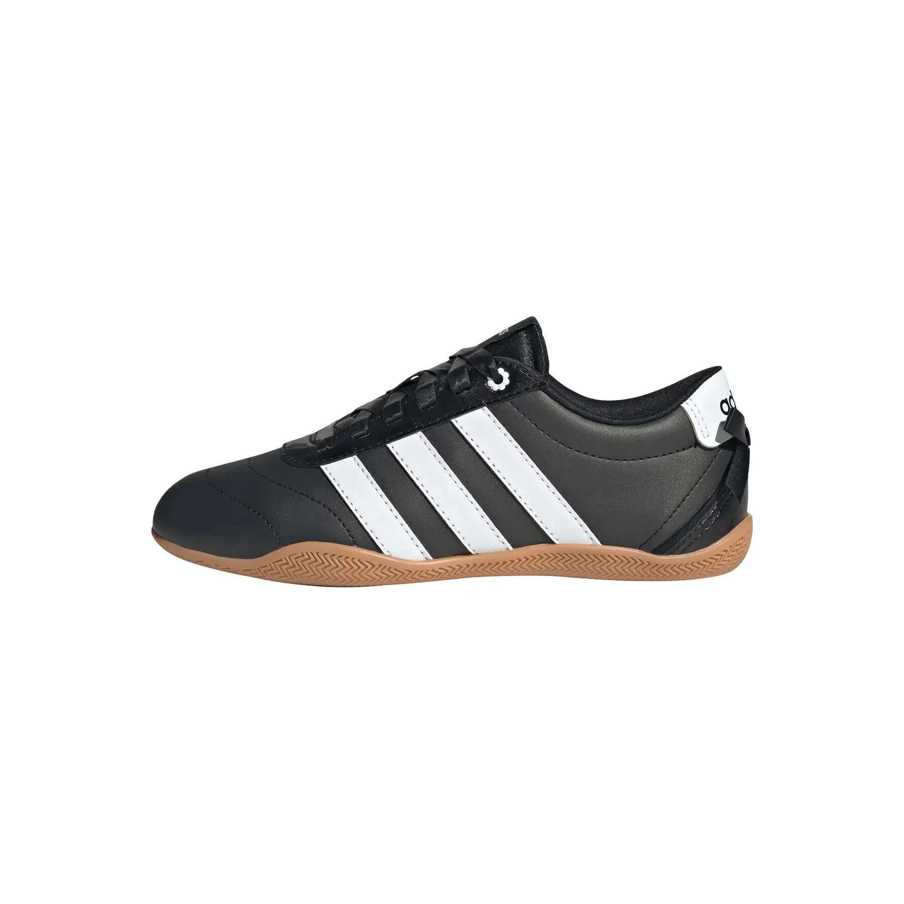 Buty sportowe damskie adidas Grand Court Lo 5/7