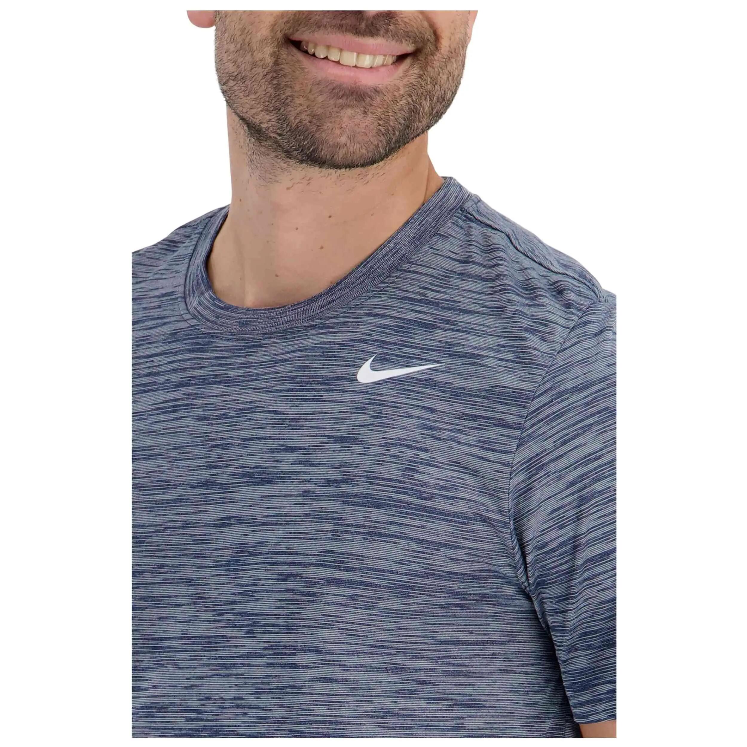 T-shirt met korte mouwen Nike model Dri-FIT Legend T-Shirt "Navy Blu voor mannen 4/5