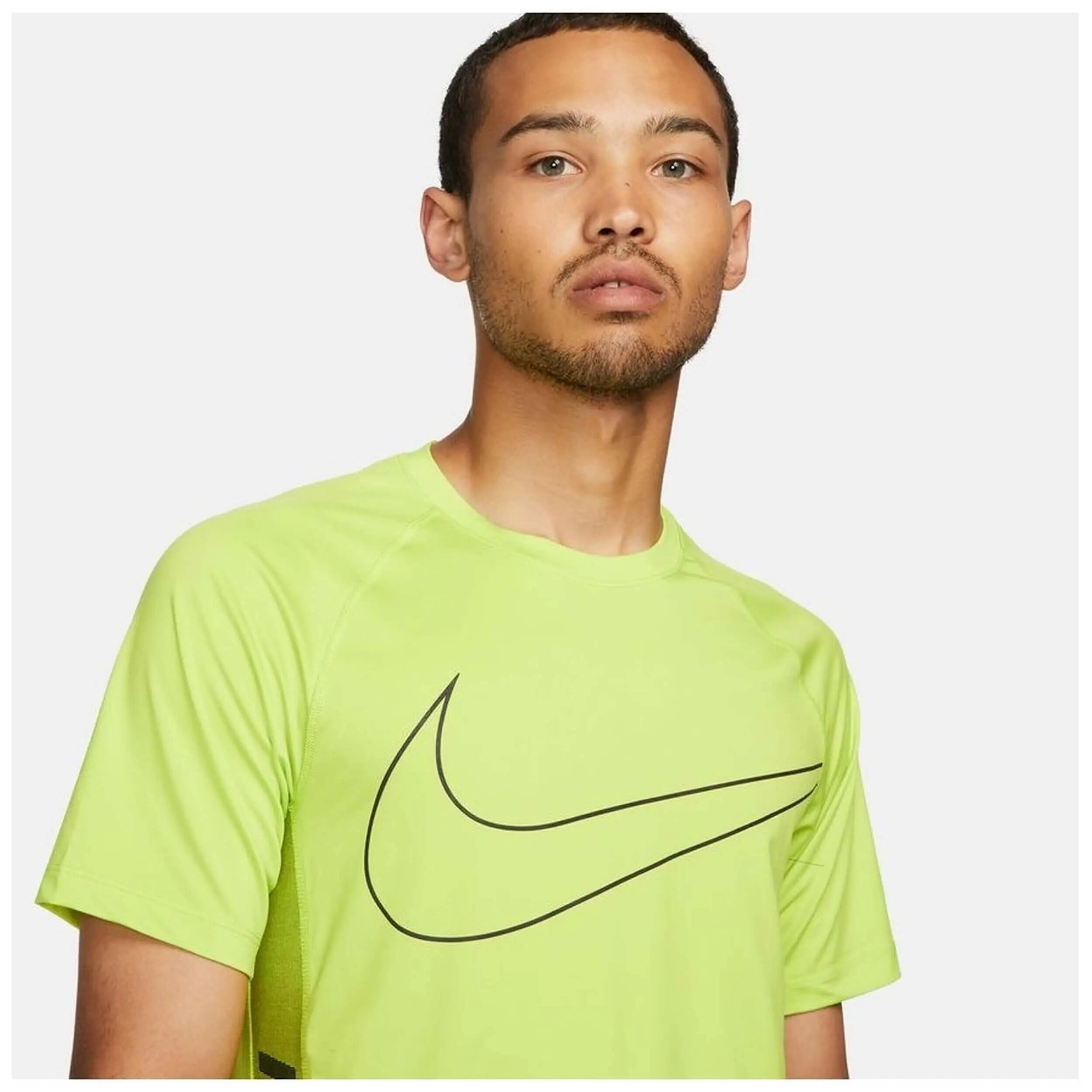 Maglia a maniche corte Nike modello DM6008-321 per uomini 3/4