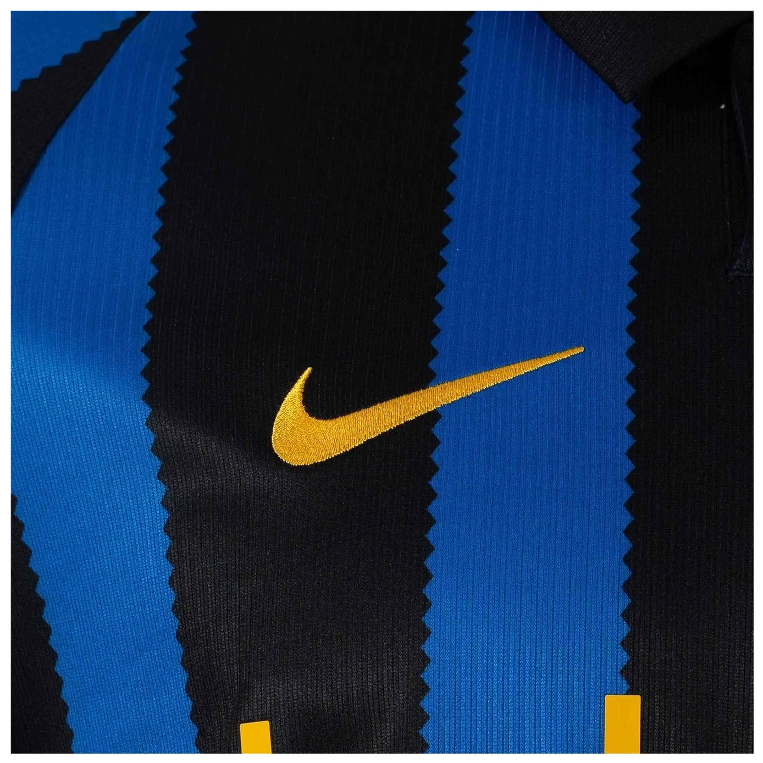 Kurzarmshirt Nike Modell II1889-409 für männer 5/5