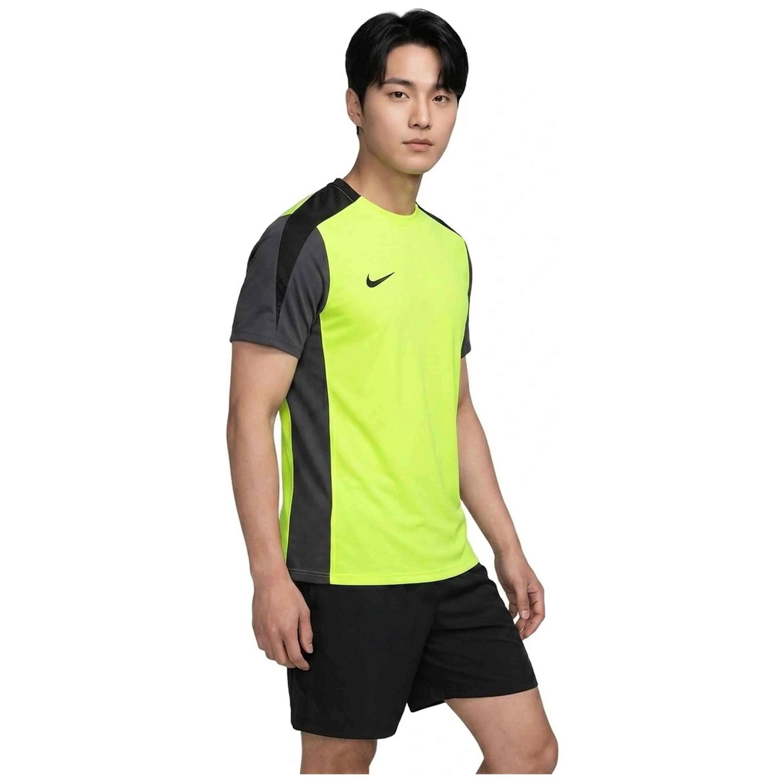 NIKE picture