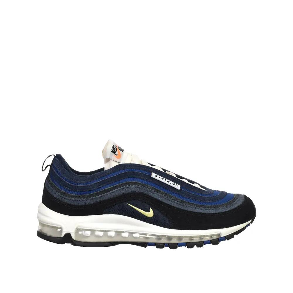 NIKE picture