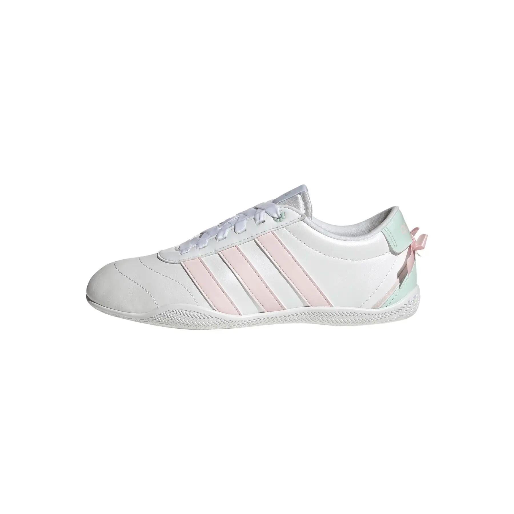 Baskets femme adidas Grand Court Lo 5/7