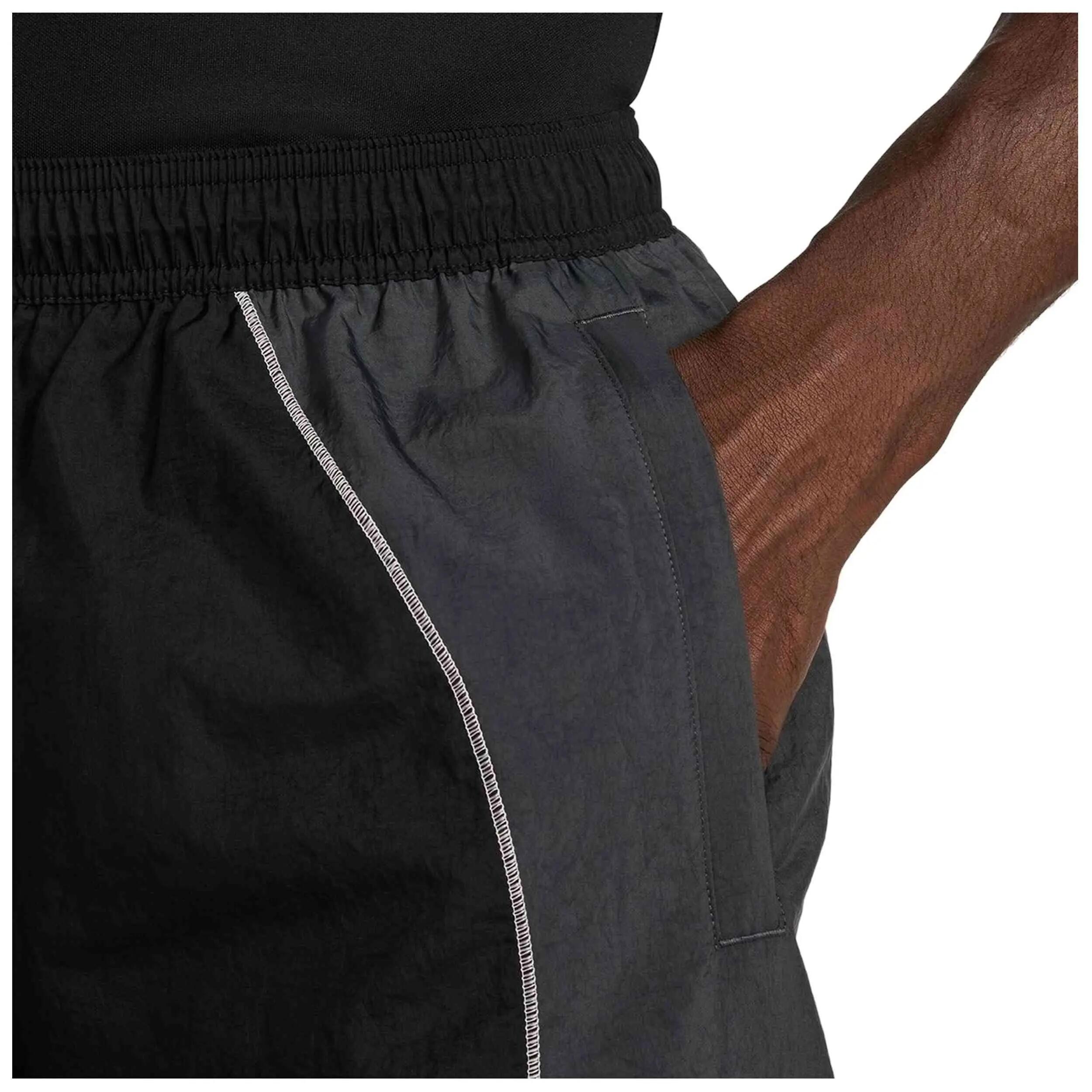 Trainingsbroek Nike model HJ3804-010 voor mannen 4/5