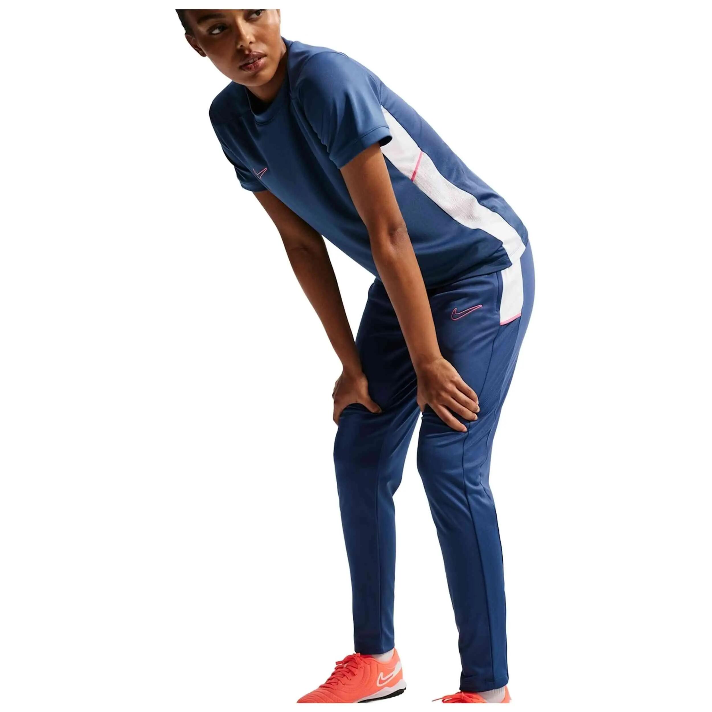 T-shirt Nike modèle 0406354 pour femmes 4/5