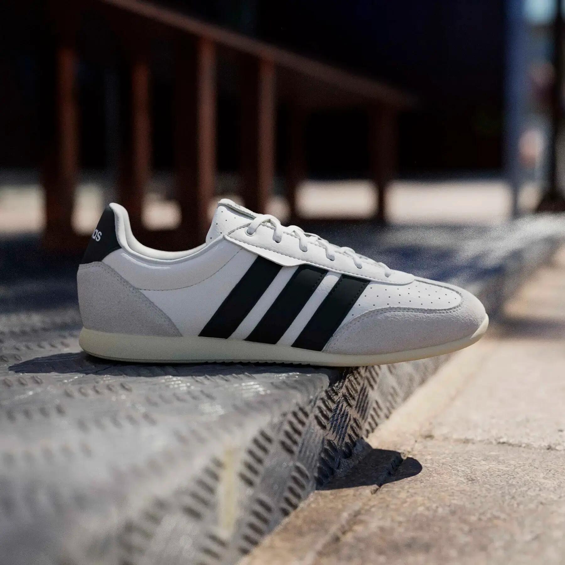 Zapatillas adidas Barreda 2/7