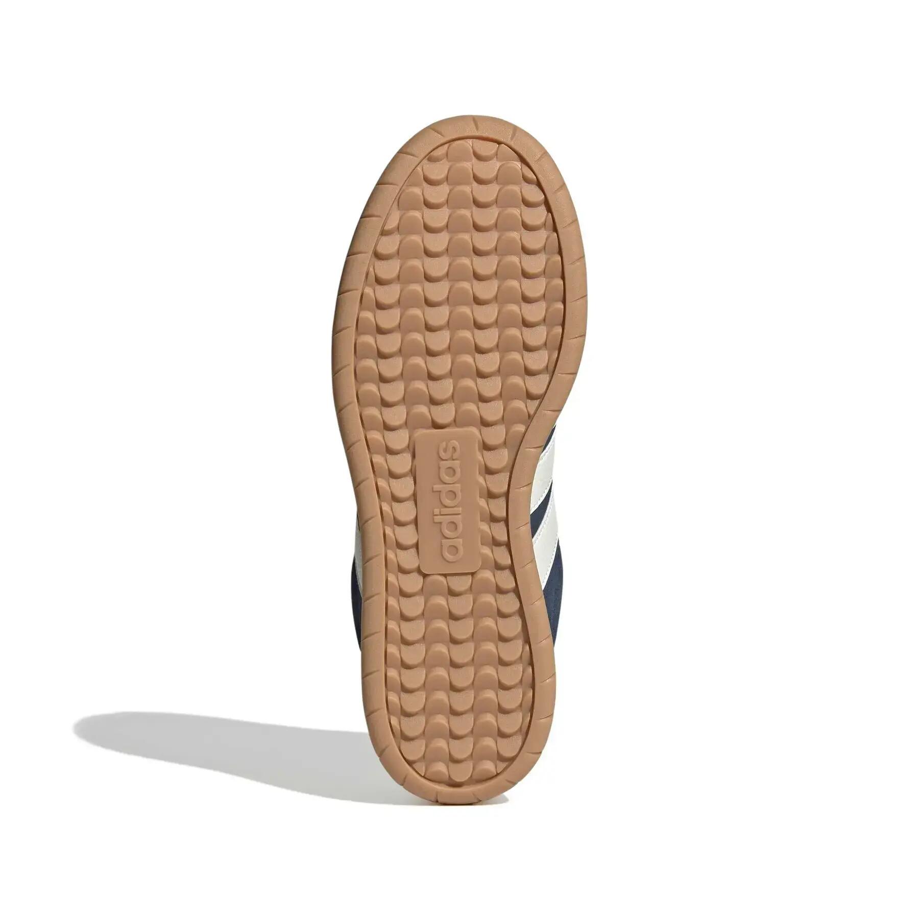 Baskets adidas Barreda 4/8