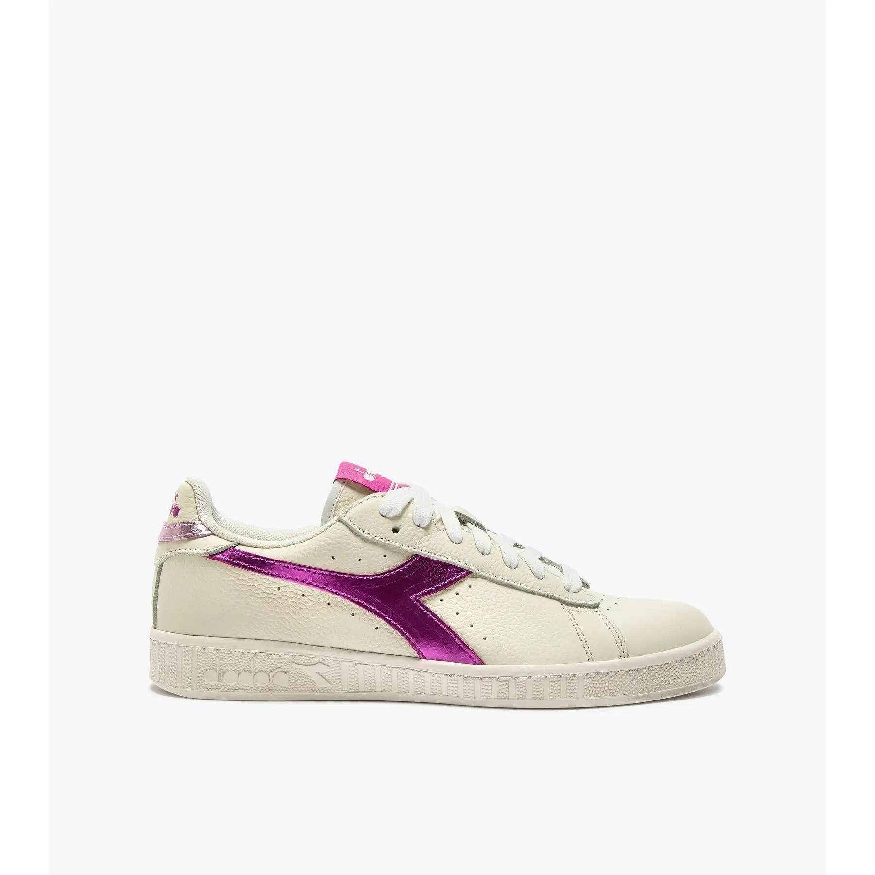 DIADORA picture