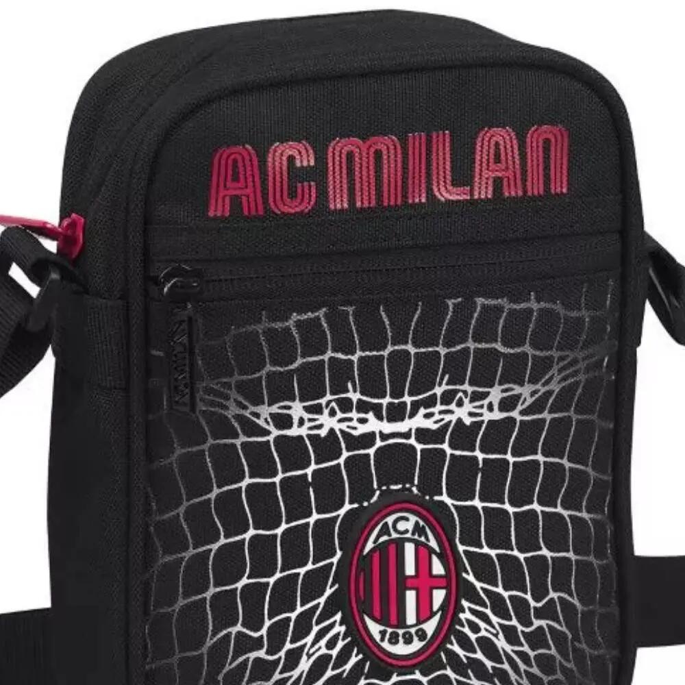Milan oldaltáska közepes 2/4