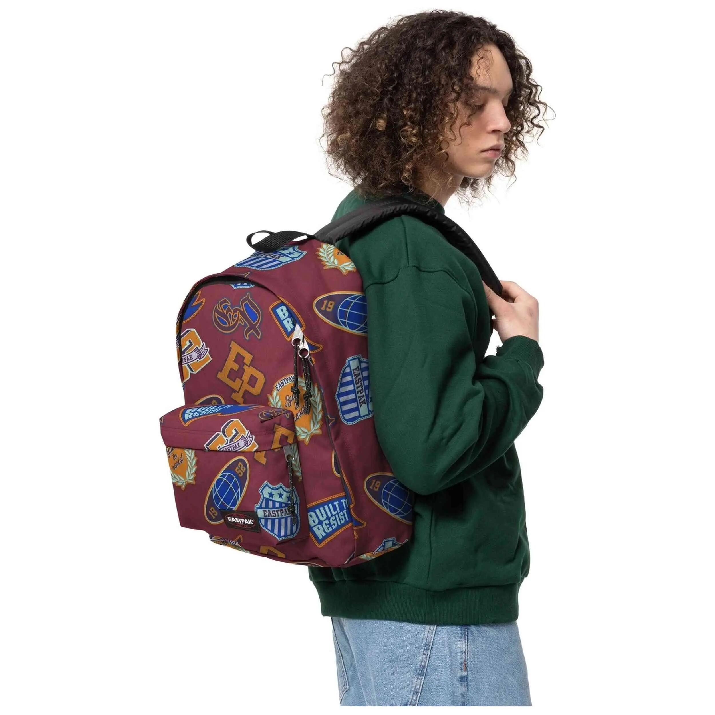 Mochila Eastpak modelo Mochila Eastpak Out Of Office 27L rojo oscuro para unisex 4/5