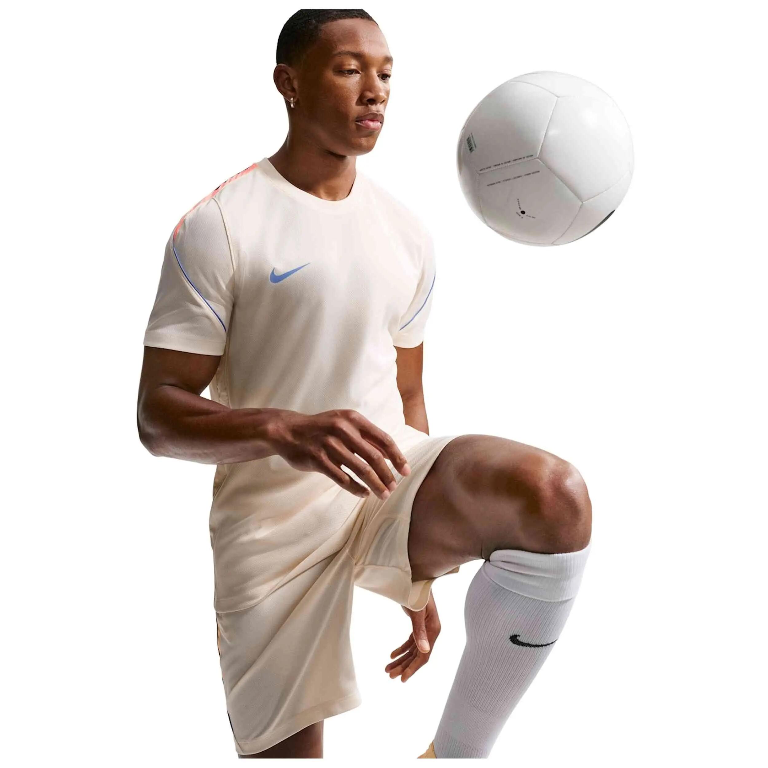 Maglia a maniche corte Nike modello Dri-FIT Academy Pro Jersey "Light per uomini 3/5