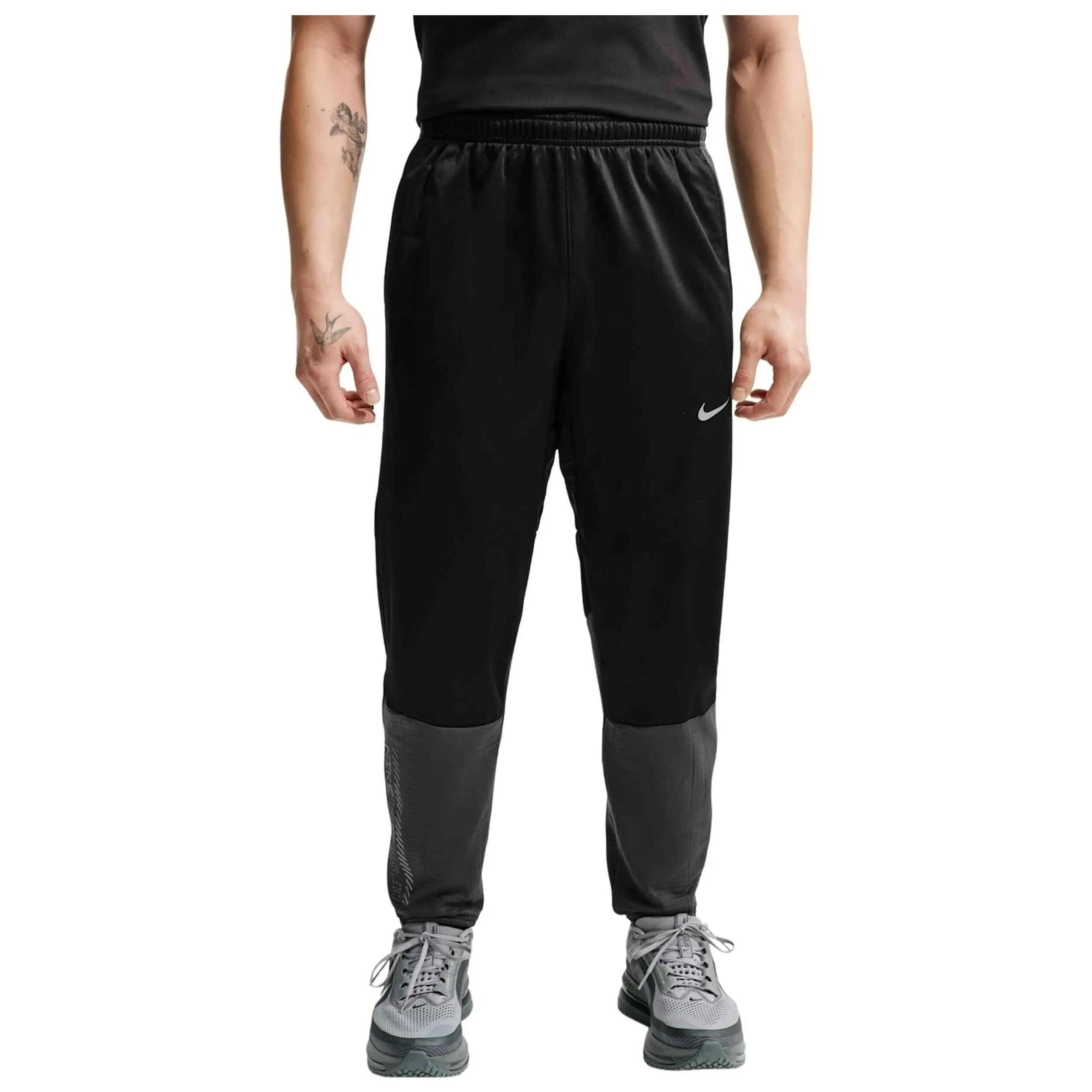 Pantaloni della tuta Nike modello HV2673-010 per uomini 2/5