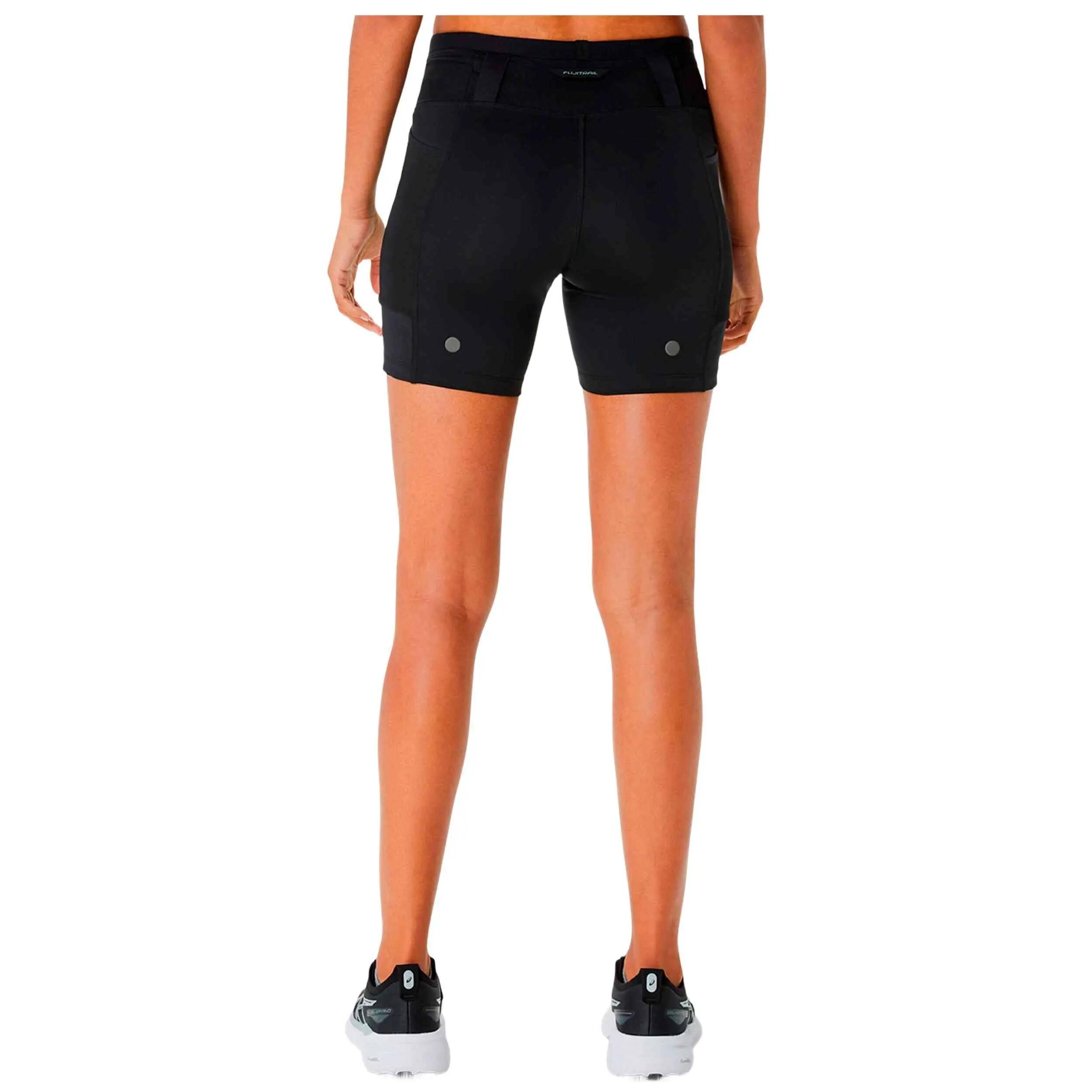 Malla corta Asics modelo FUJITRAIL ELITE para mujer 3/5