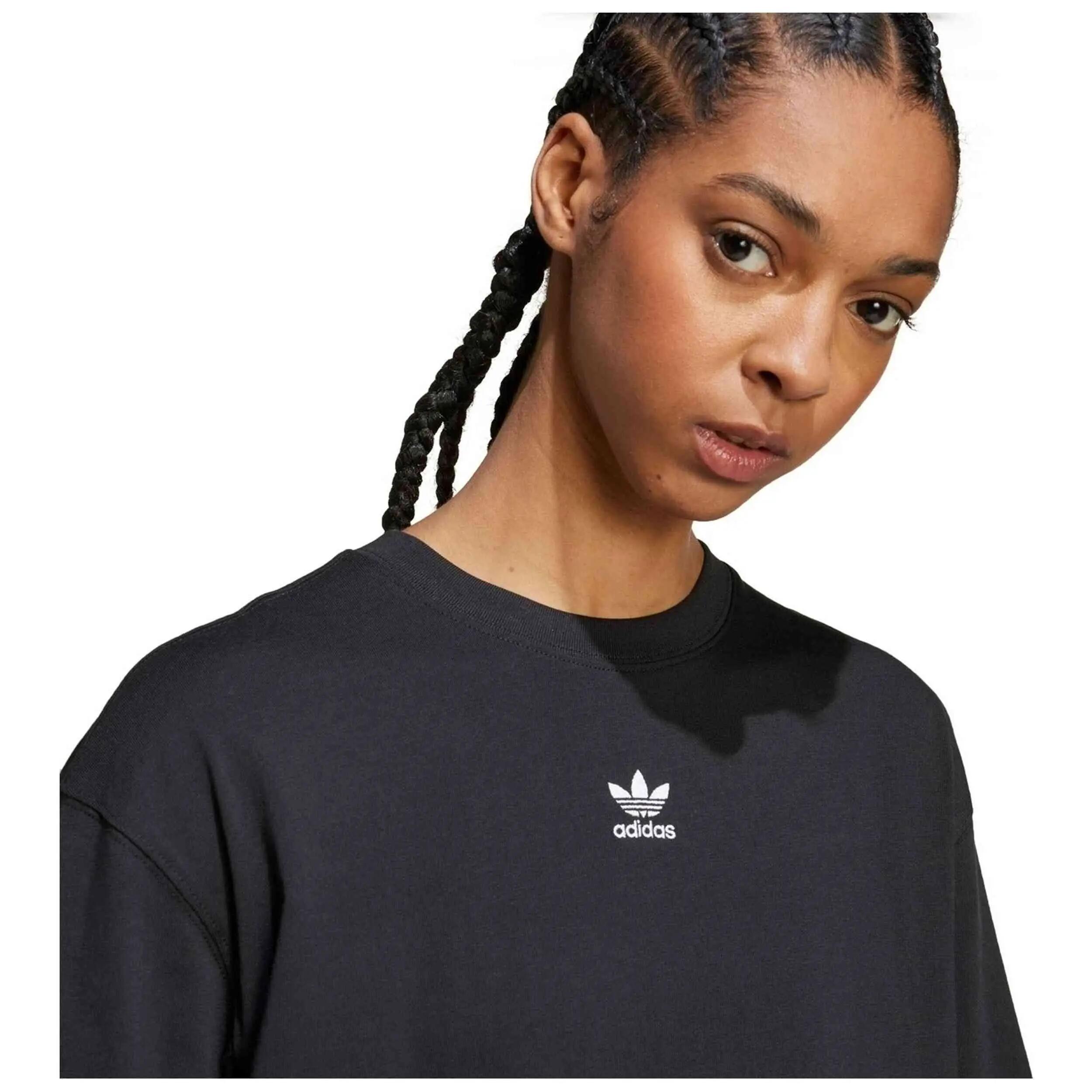 T-shirt Adidas modèle Essentials Boyfriend Tee pour femmes 3/5