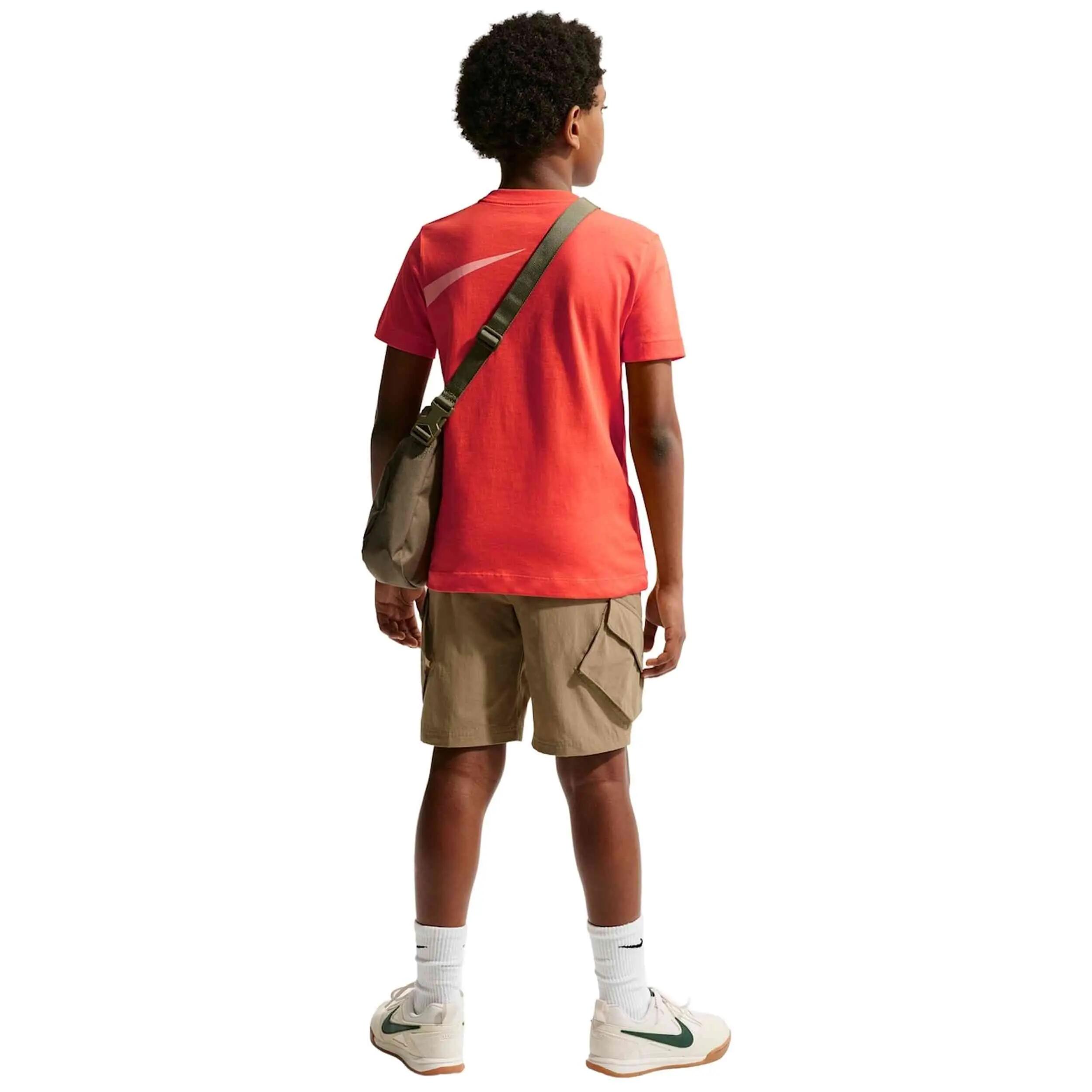 Camiseta de manga corta Nike modelo II9943-842 para niños unisex 5/5