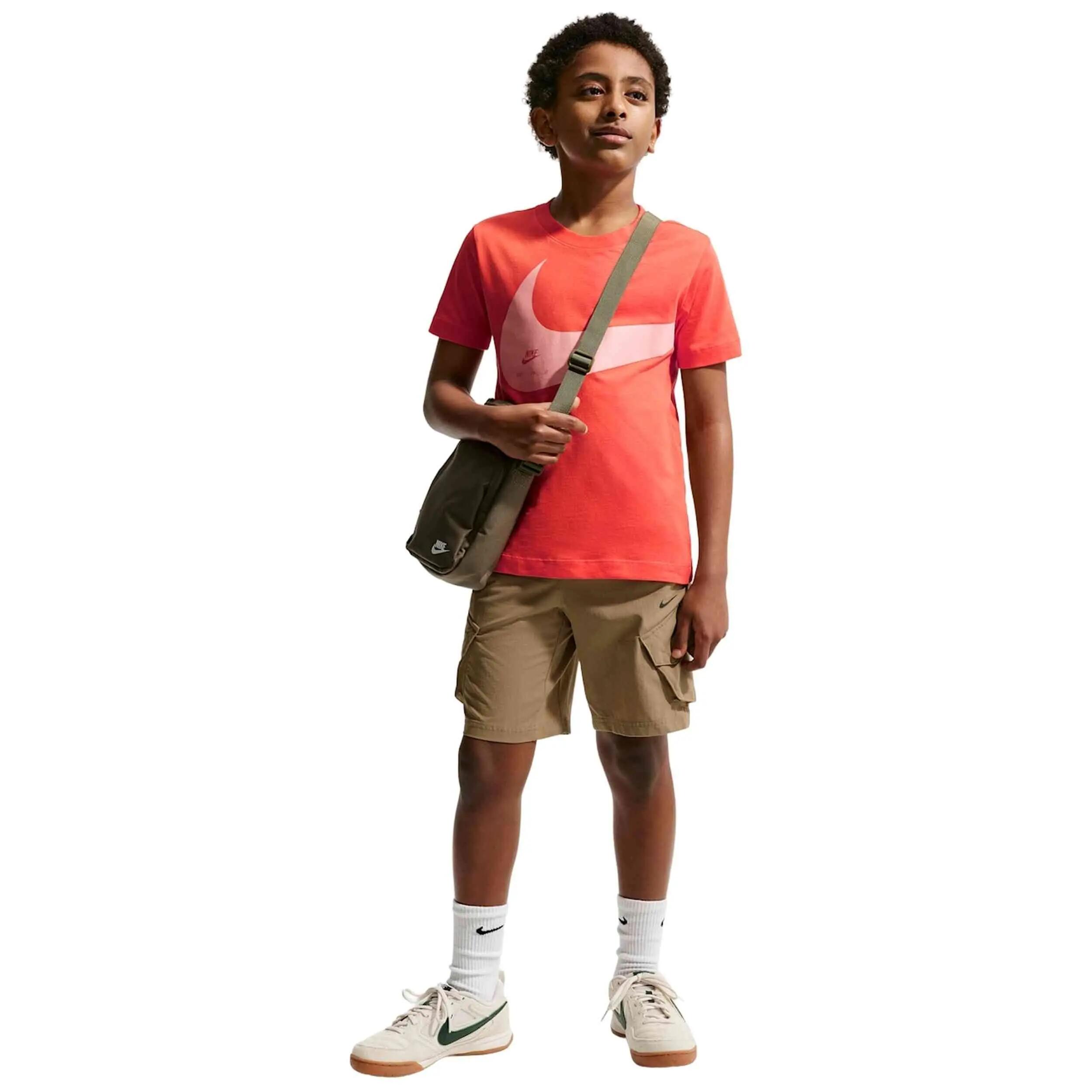 Camiseta de manga corta Nike modelo II9943-842 para niños unisex 4/5