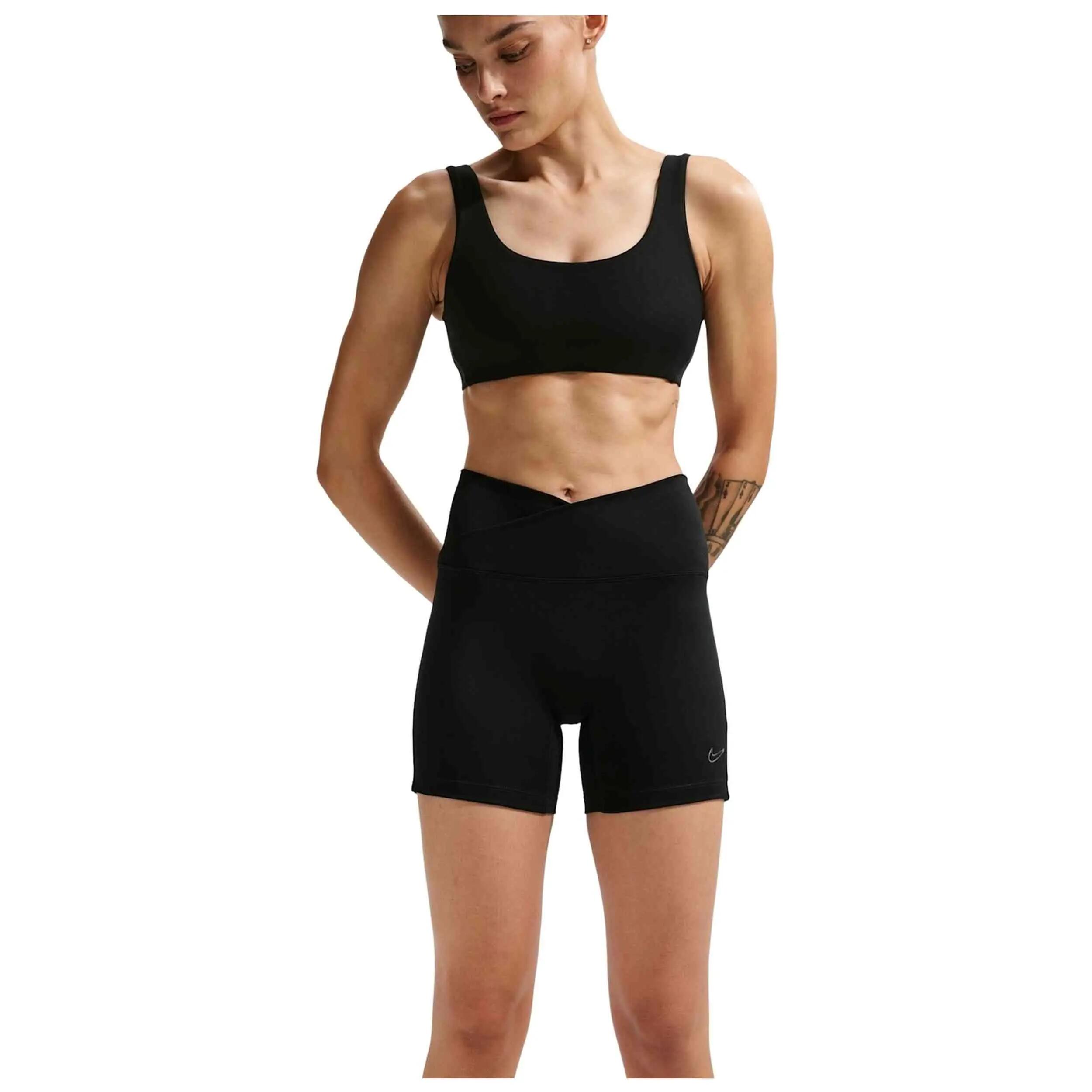 Calção de licra Nike modelo One para mulheres 2/5