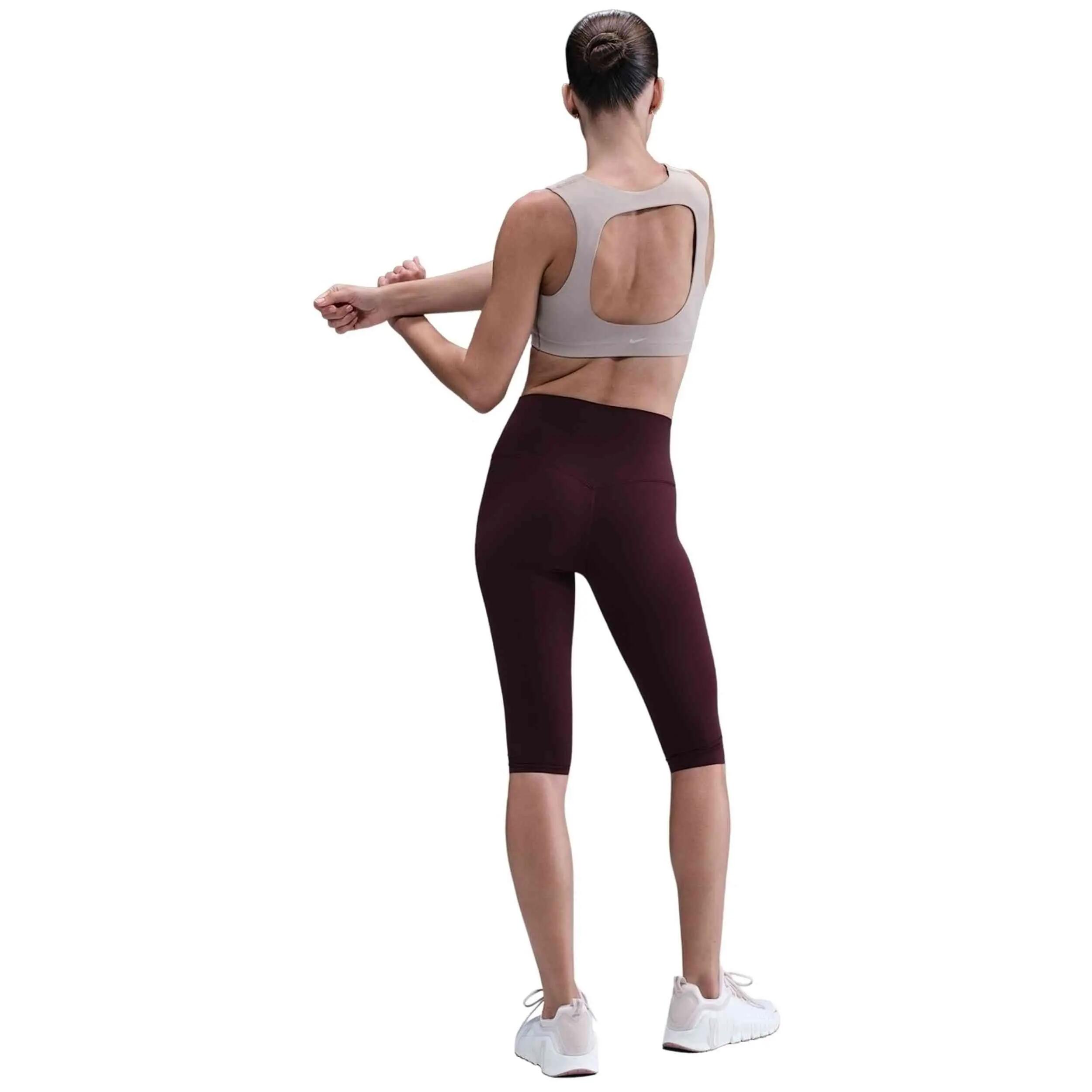 Top Nike modelo HQ3956-009 para mujer 5/5