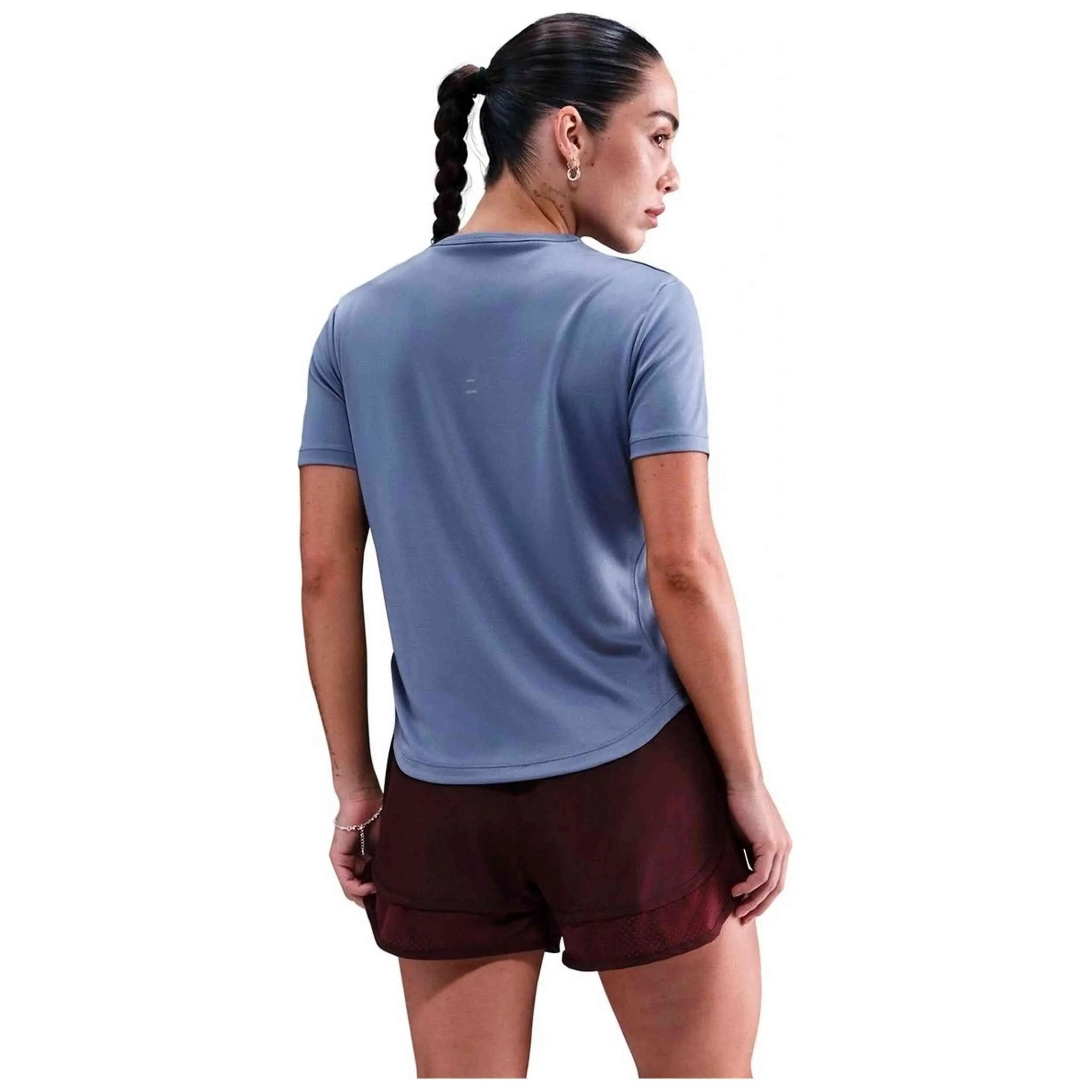 Maglia a maniche corte Nike modello HV2772-499 per donne 2/5