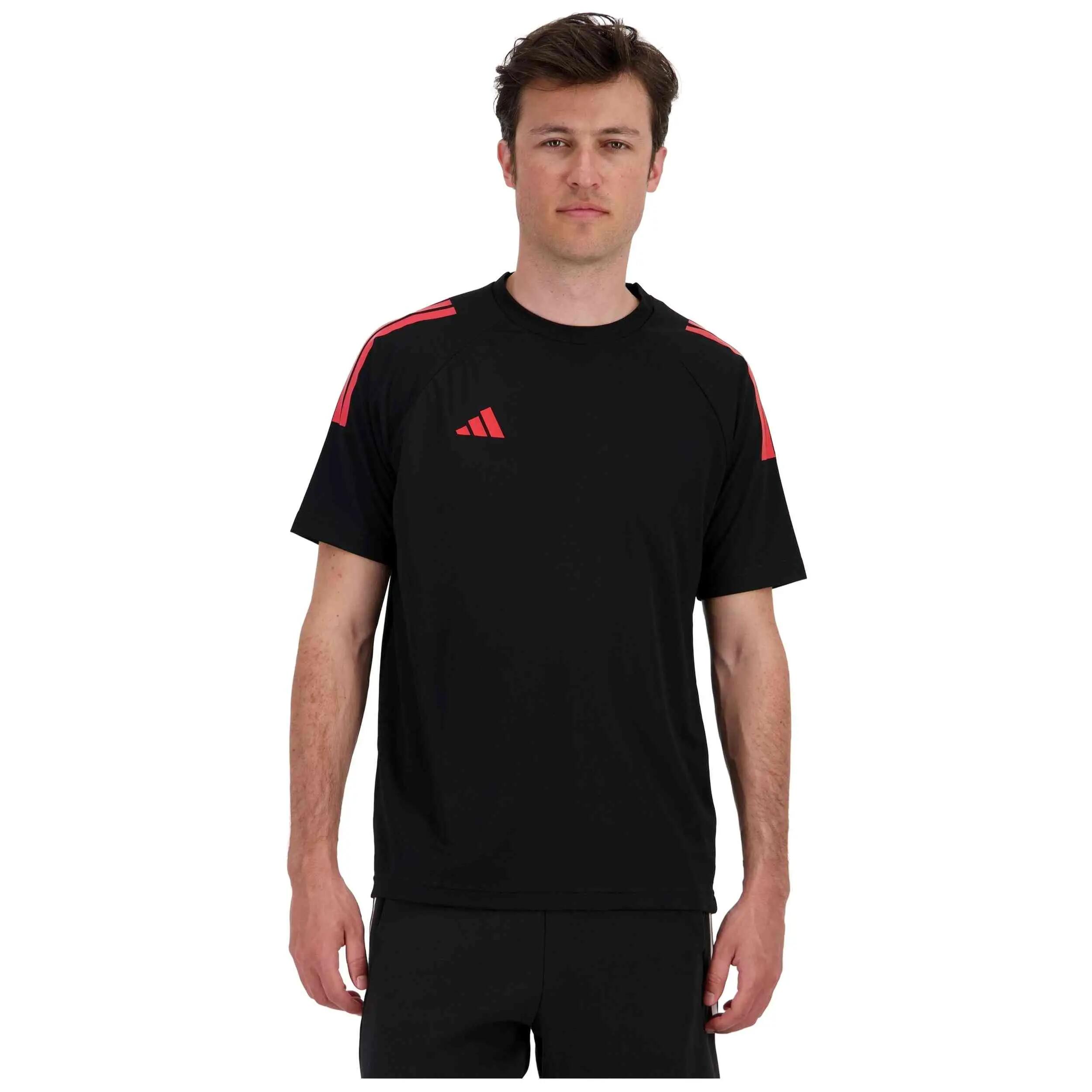 T-shirt Adidas modèle T-Shirt pour homme 1/5