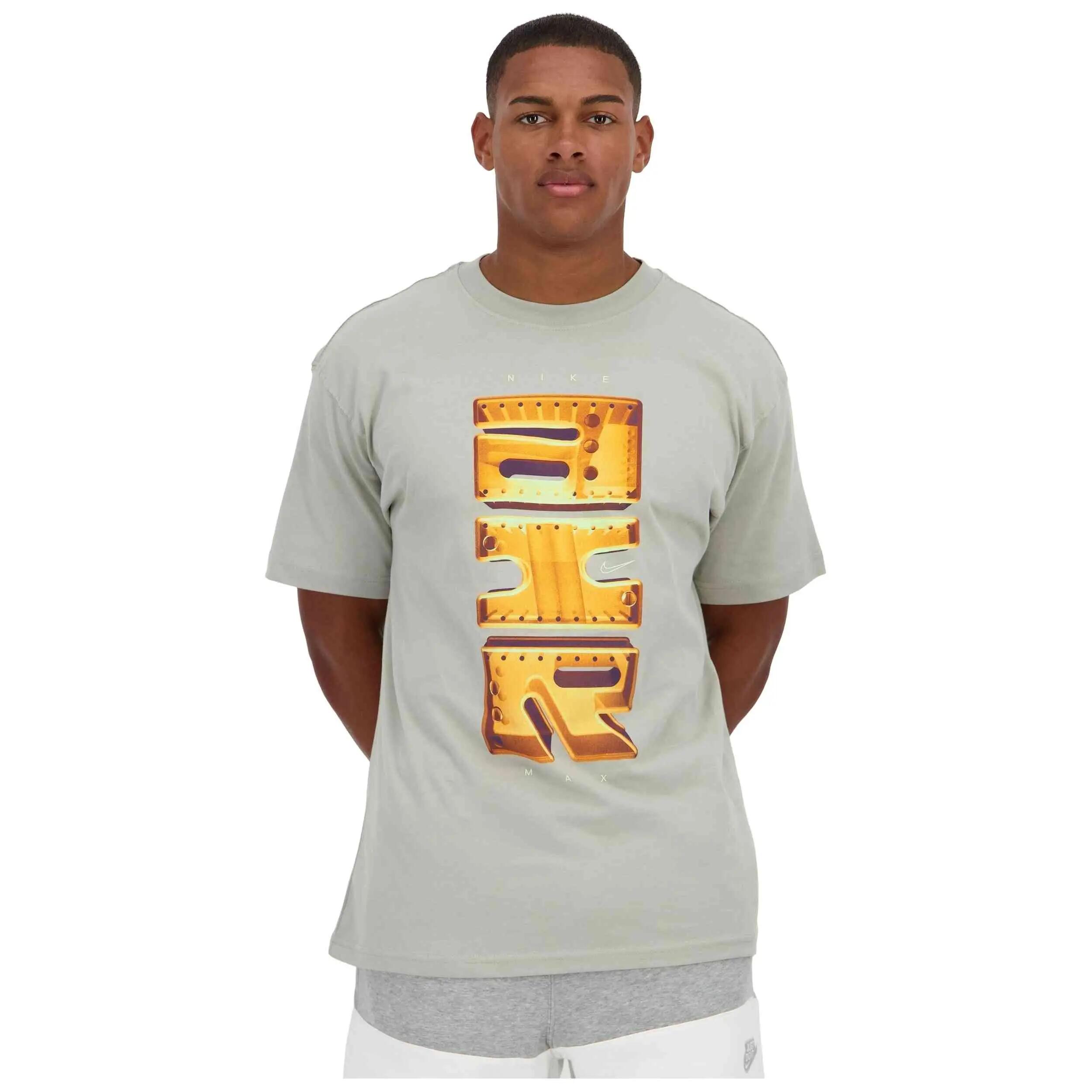 NIKE picture