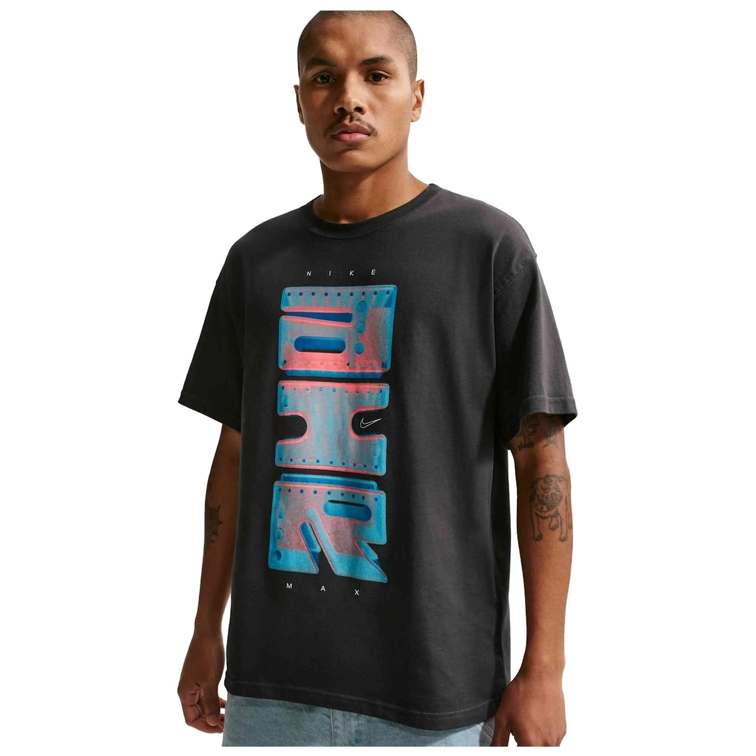 NIKE picture