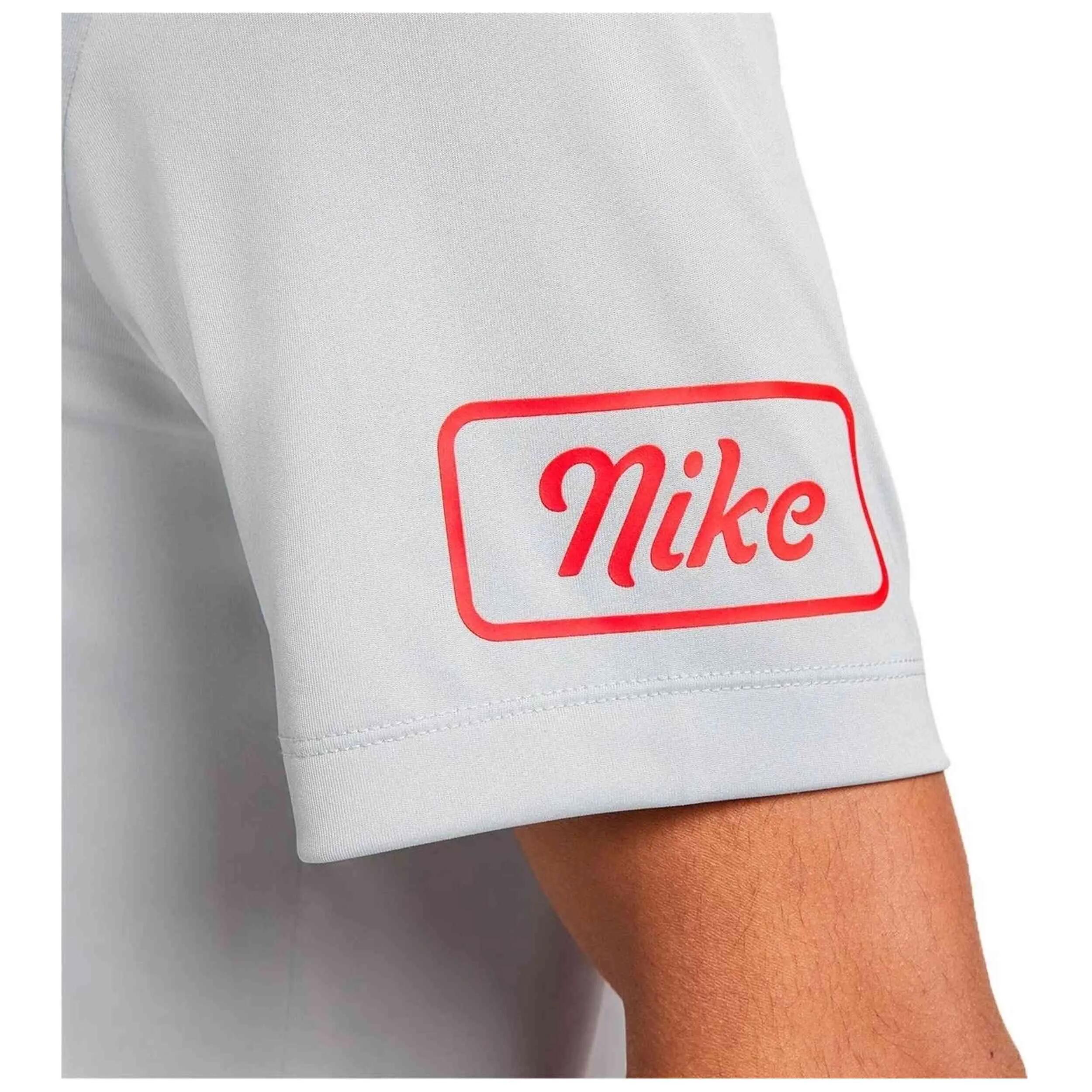 Maglia a maniche corte Nike modello FD0128-012 per uomini 4/5
