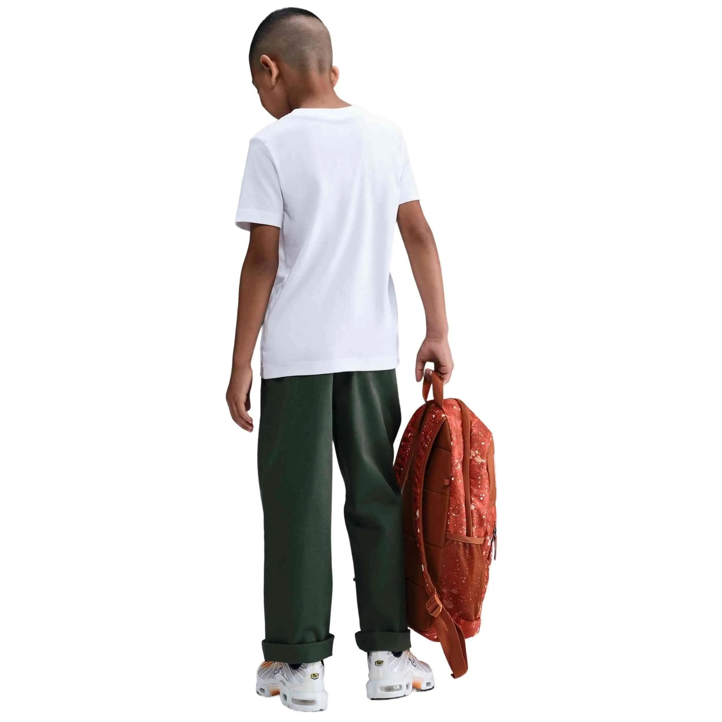 Camiseta de manga corta Nike modelo HV5214-100 para niños unisex 5/5