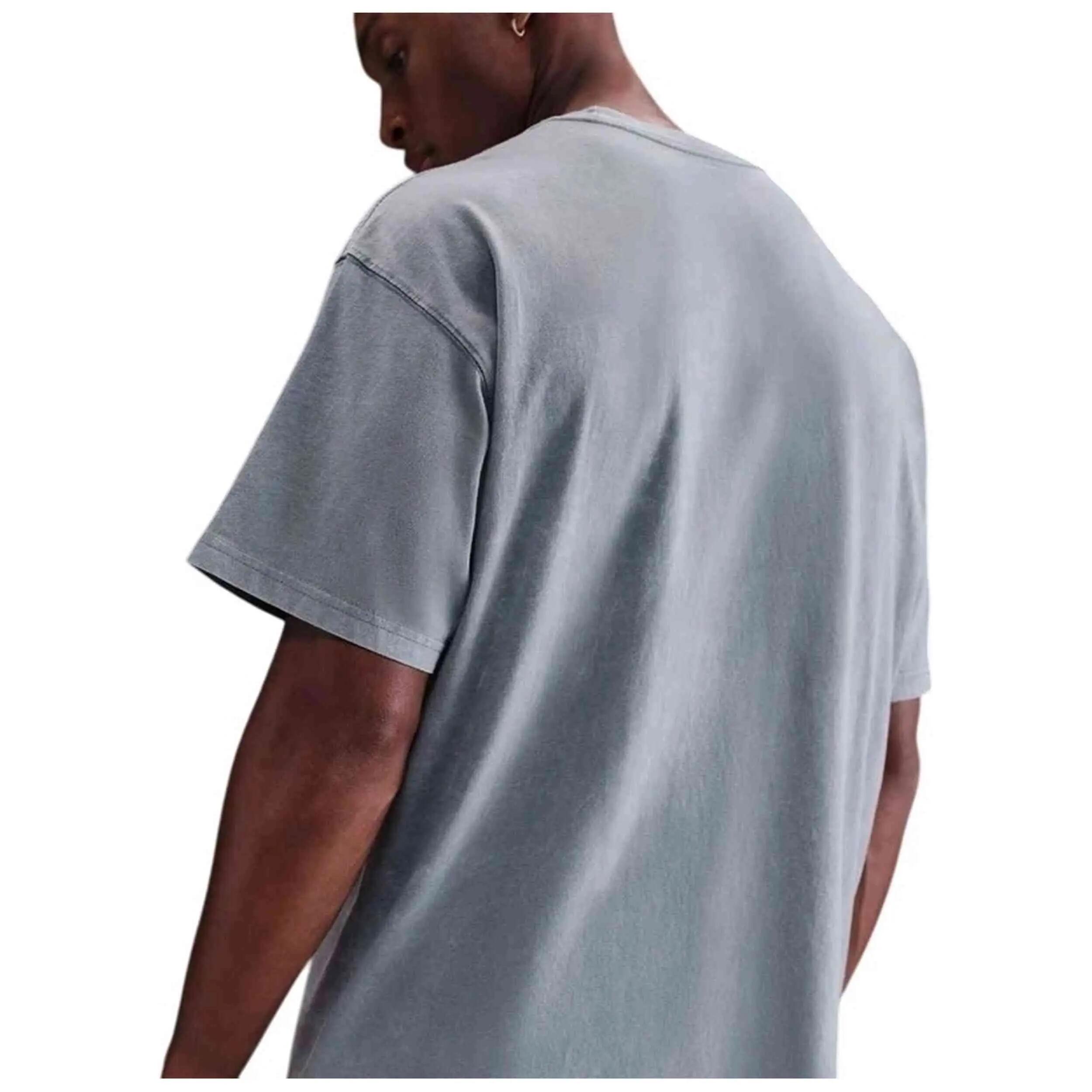 T-shirt Nike modèle HV1697-065 pour homme 2/4