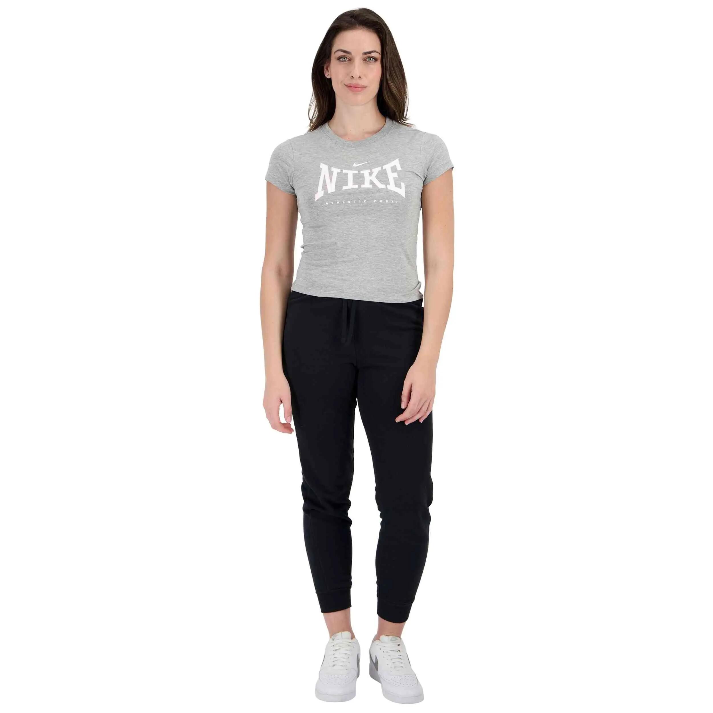 T-shirt Nike modèle IR8967-063 pour femmes 2/5