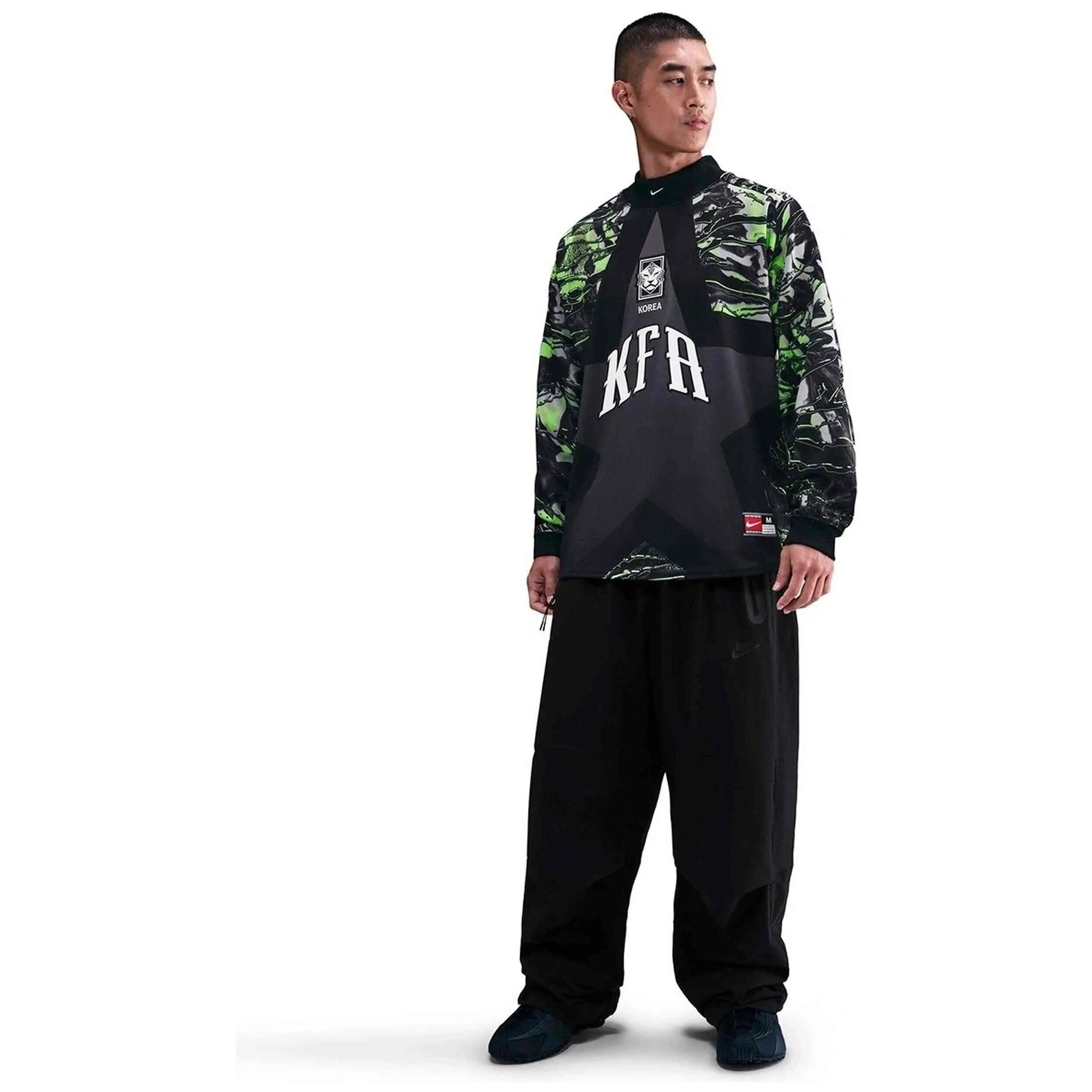 T-shirt à manches longues Nike modèle KFA Long Sleeve pour homme 5/5