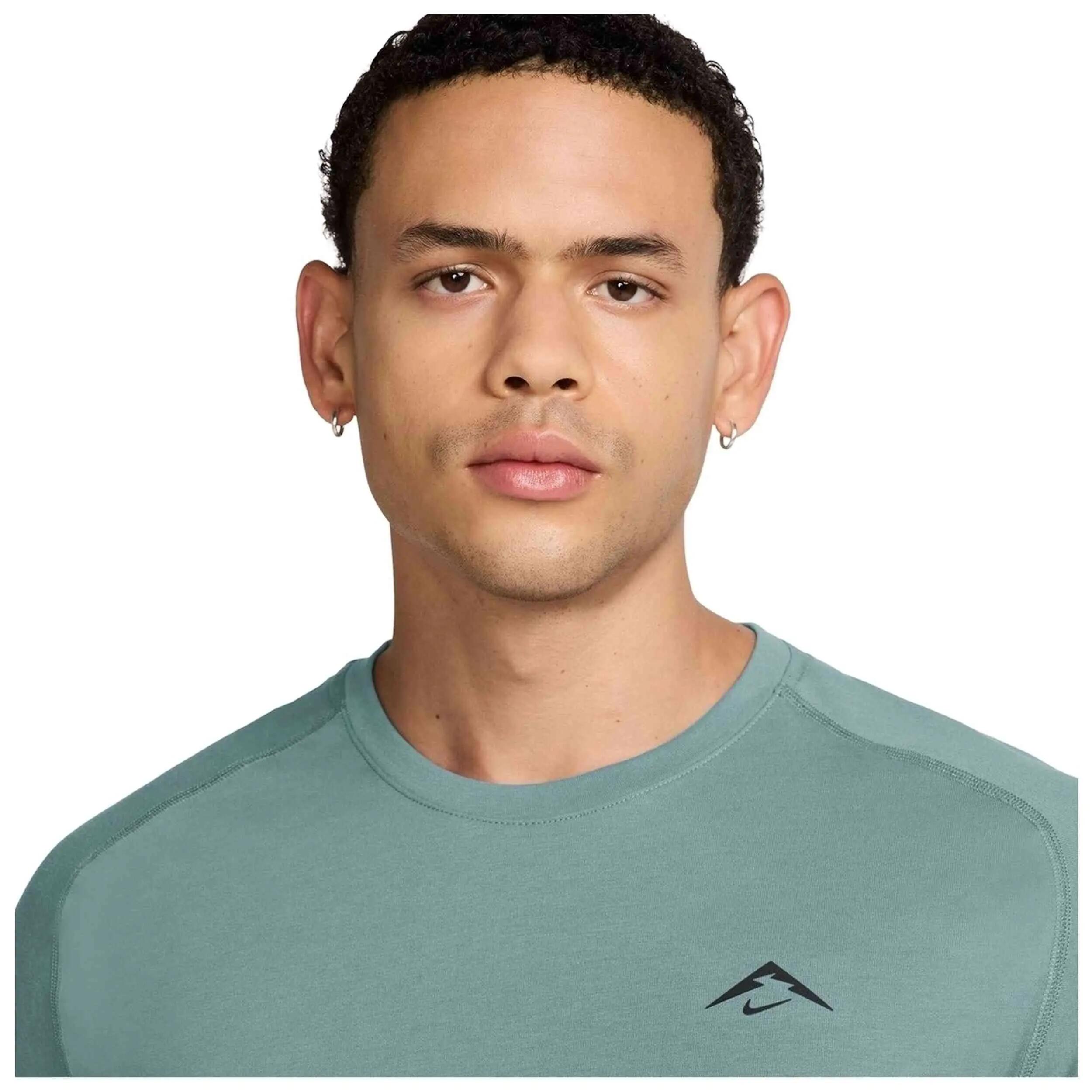 Maglia a maniche corte Nike modello Dri-FIT ADV per uomini 3/3