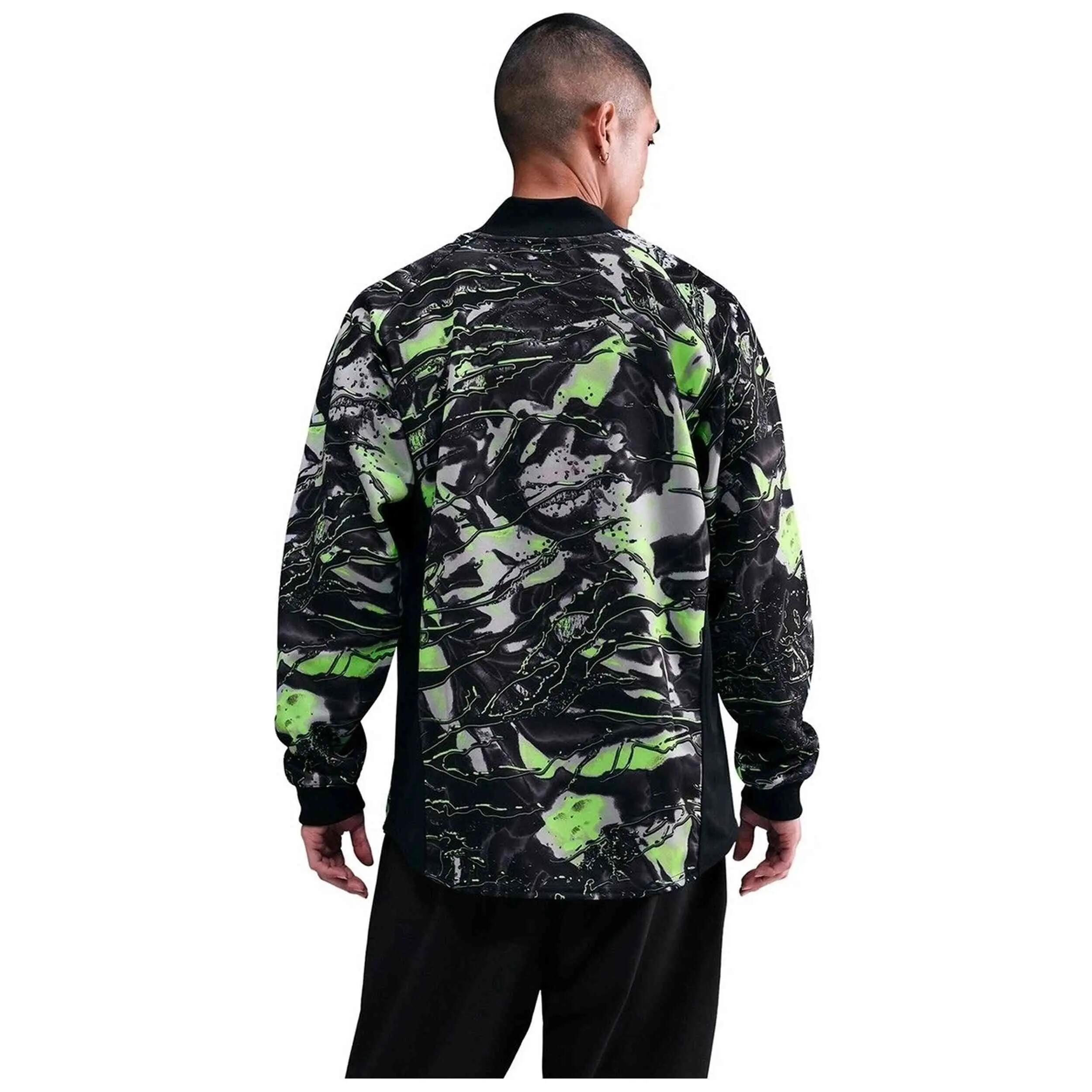 T-shirt à manches longues Nike modèle KFA Long Sleeve pour homme 2/5