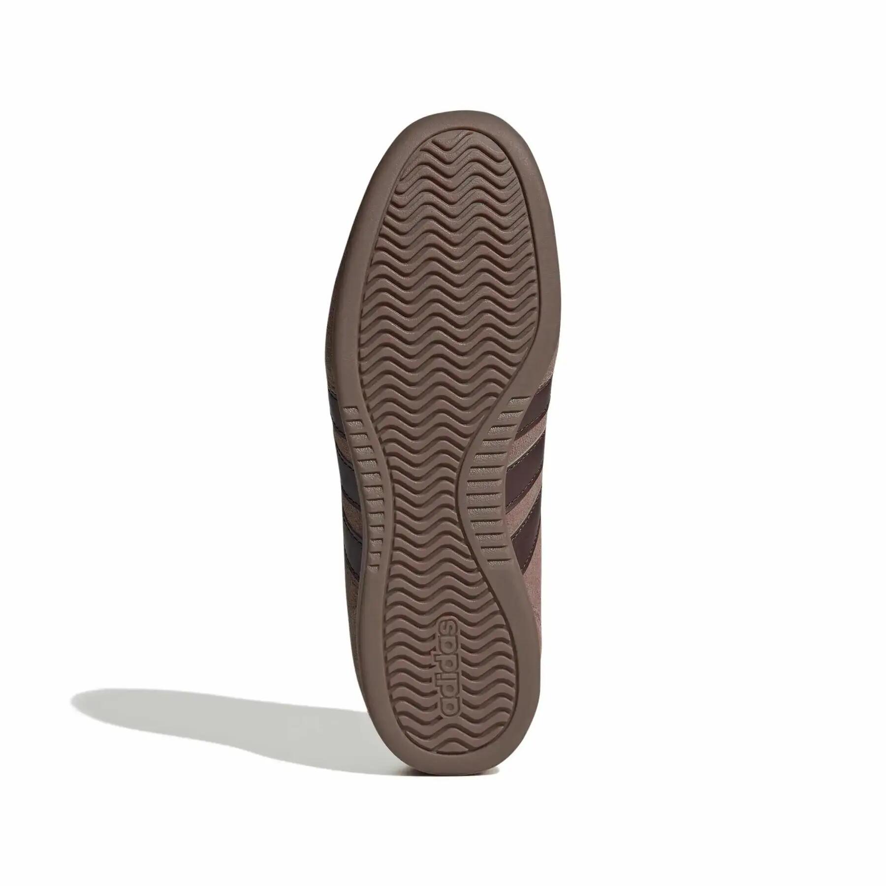 Buty sportowe damskie adidas Barreda LO 6/7