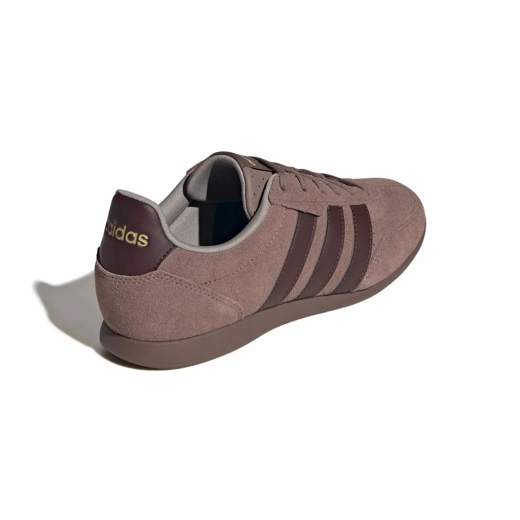 Buty sportowe damskie adidas Barreda LO 5/7