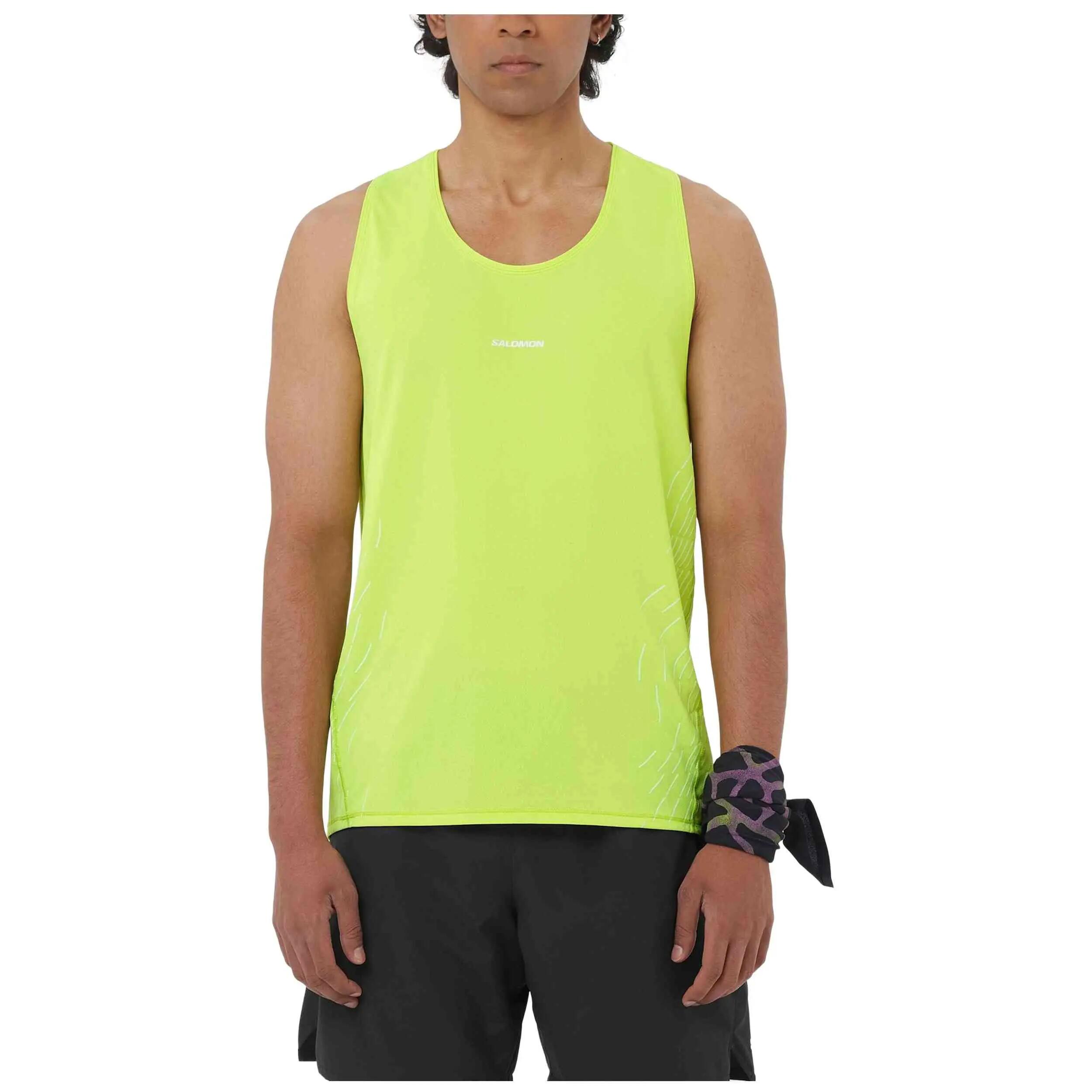 Canottiera Salomon modello Sense Aero Singlet GFX per uomini 2/4