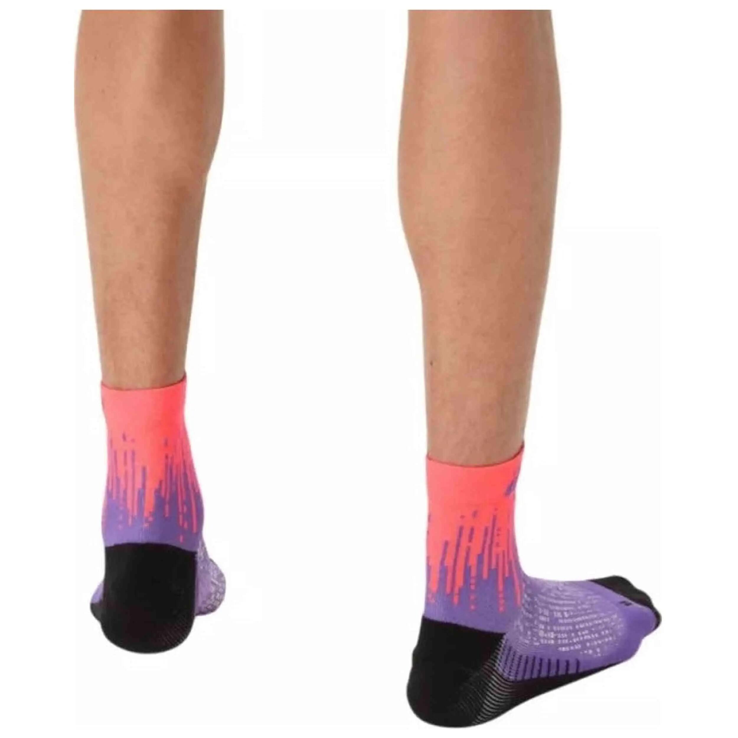Calcetines Asics modelo Performance Run quarter sock "Purple/Coral" para unisex 4/4