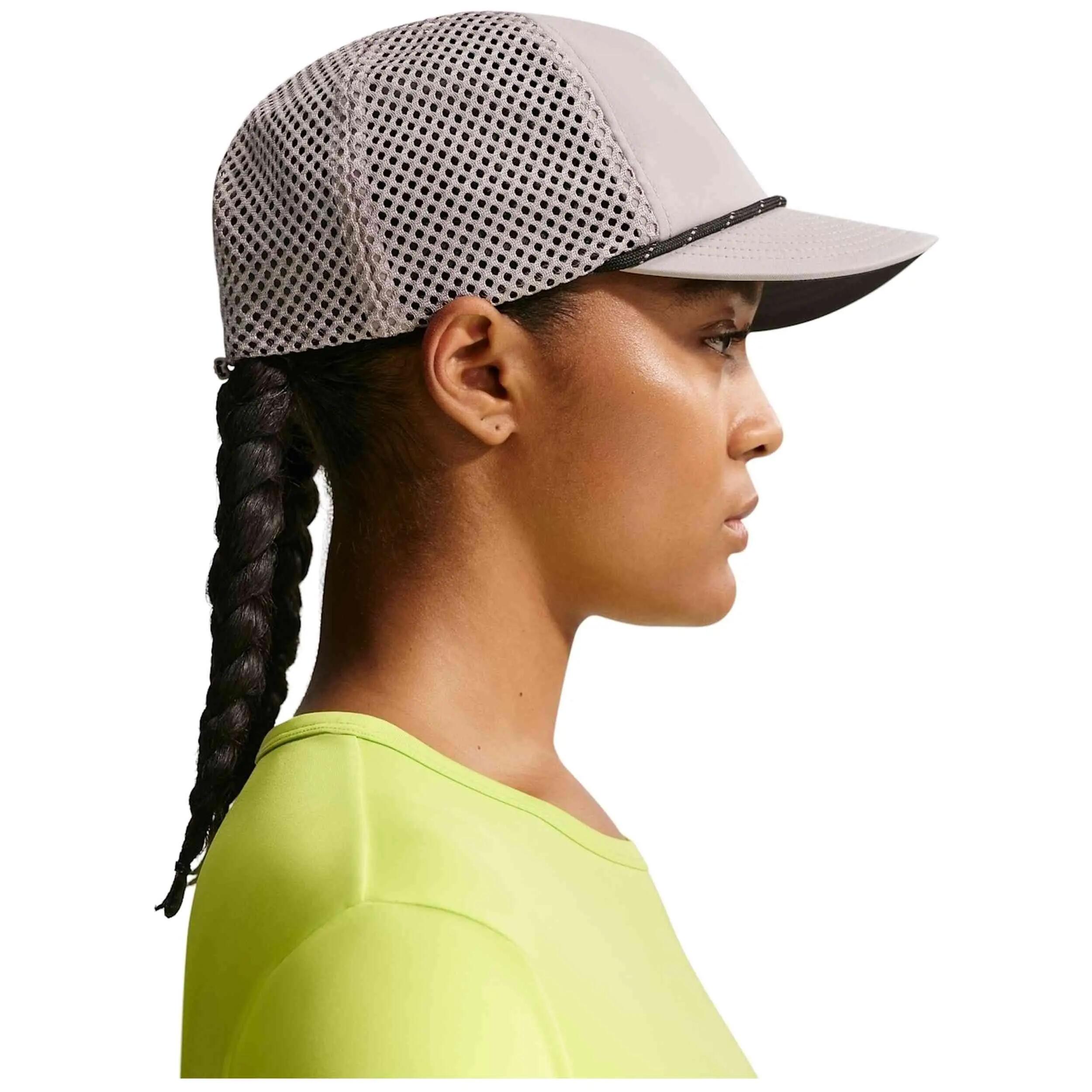 Casquette Nike modèle 0405986 pour unisexe 4/5