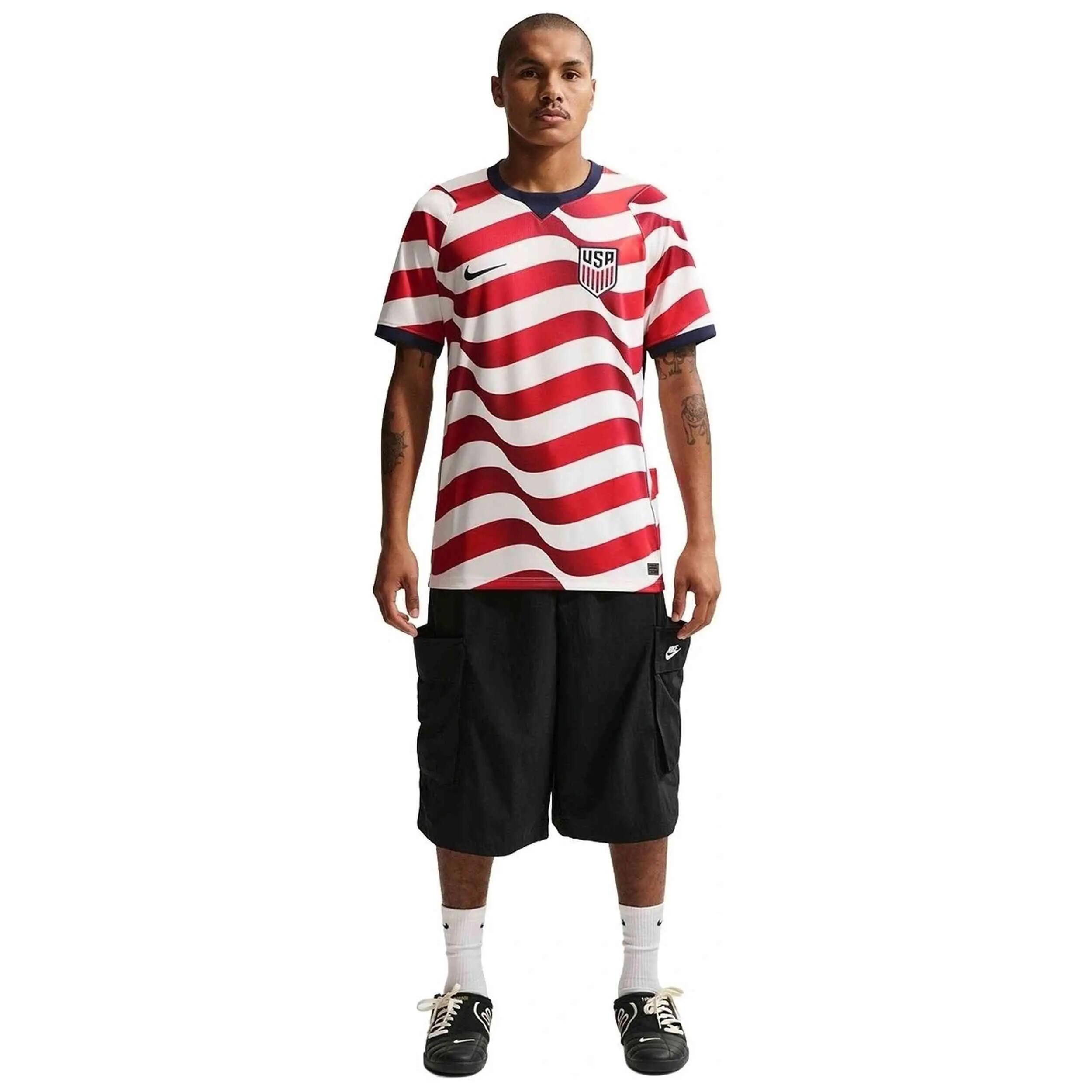 Camiseta de manga corta Nike modelo IB5339-133 para hombre 4/5