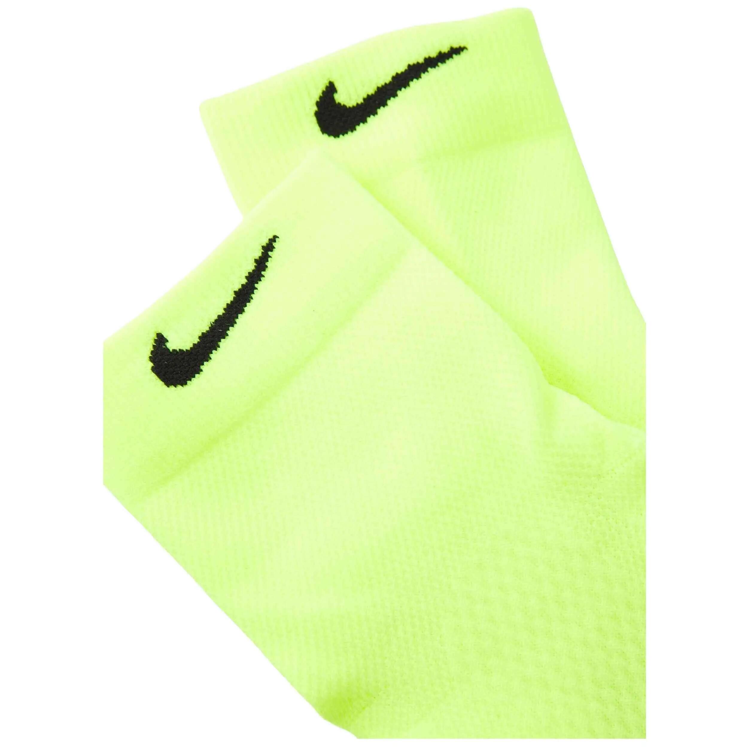 Meias Nike modelo HV6935-702 para unissex 2/2